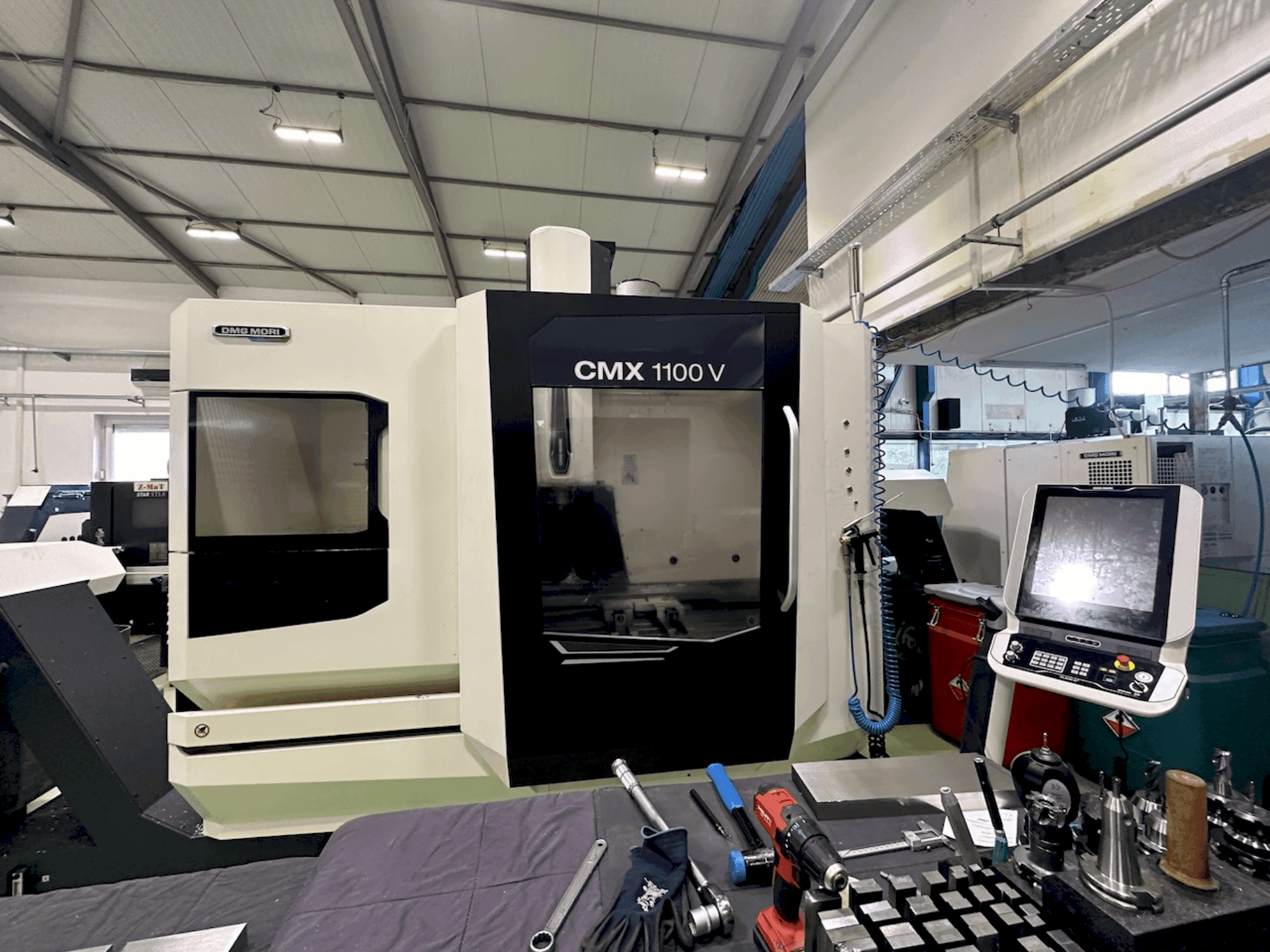 Mašīnas DMG MORI CMX 1100 V pretskats
