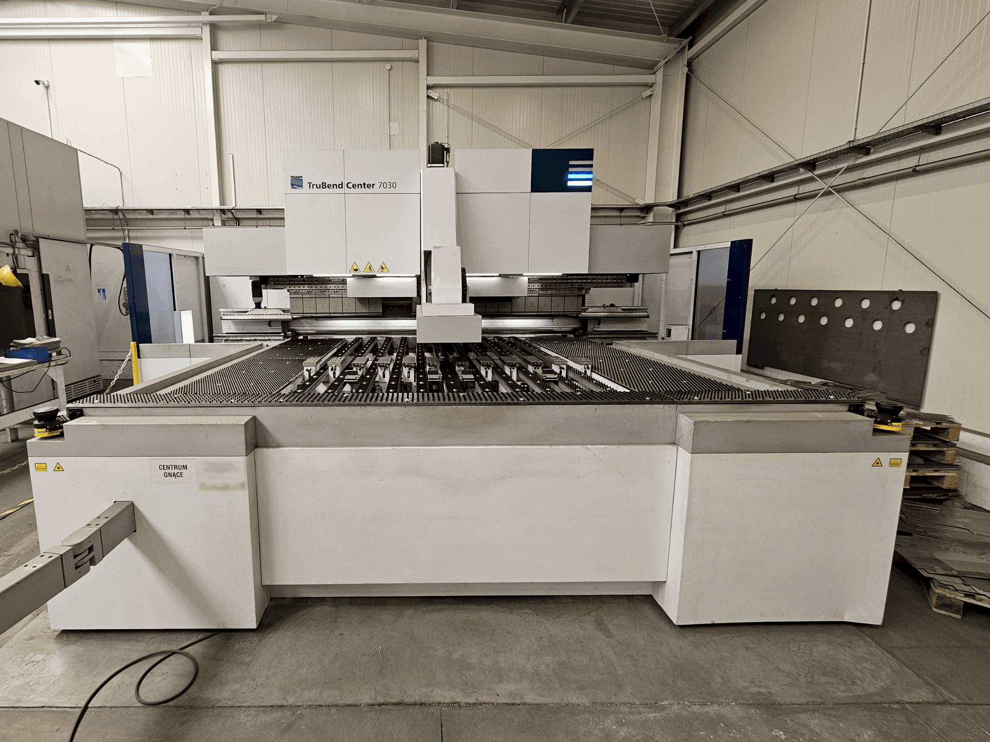 Mašīnas TRUMPF TruBend Center 7030 pretskats