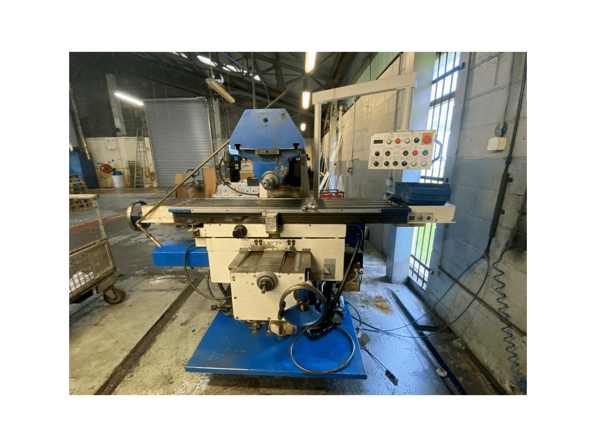 Mašīnas TOS Olomouc FGU 32 pretskats