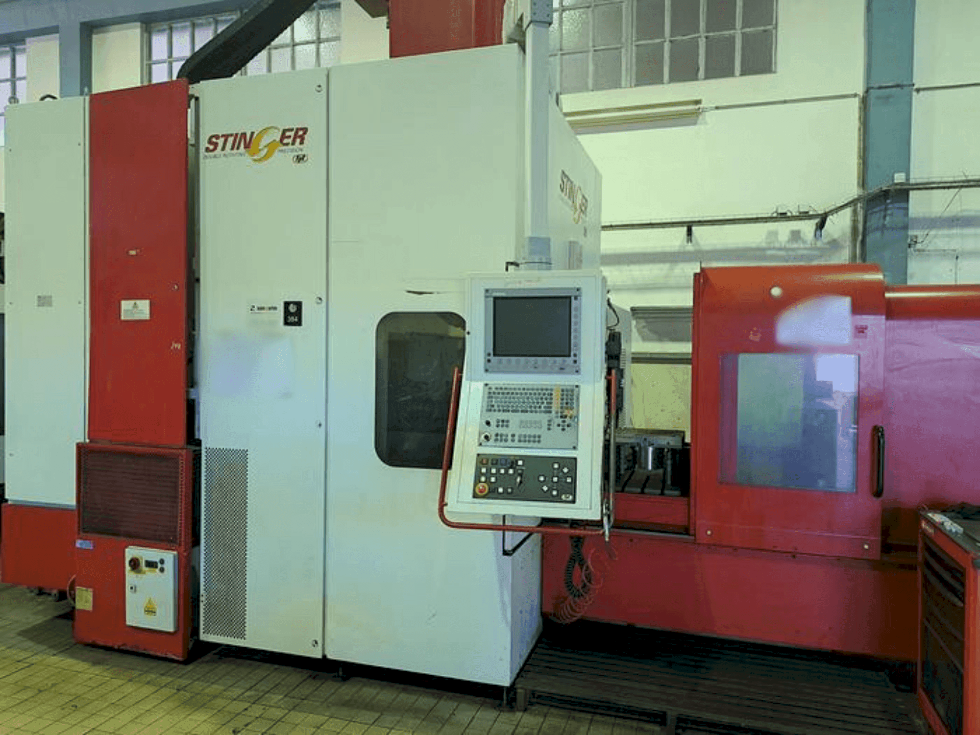 Mašīnas FPT STINGER XL pretskats