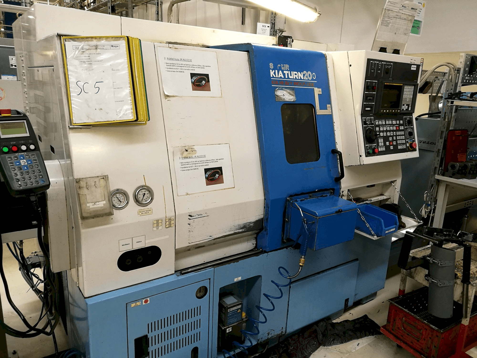 Mašīnas Kia Super Kia Turn 200 pretskats