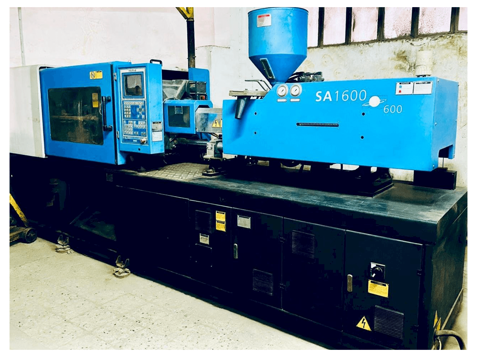 Mašīnas HAITIAN SA 1600-600 pretskats