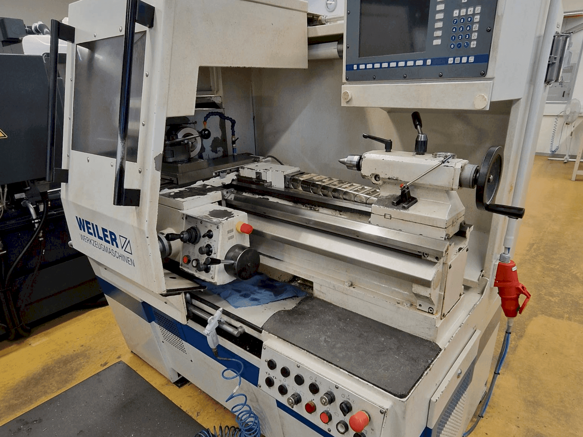 Mašīnas Weiler E30 pretskats
