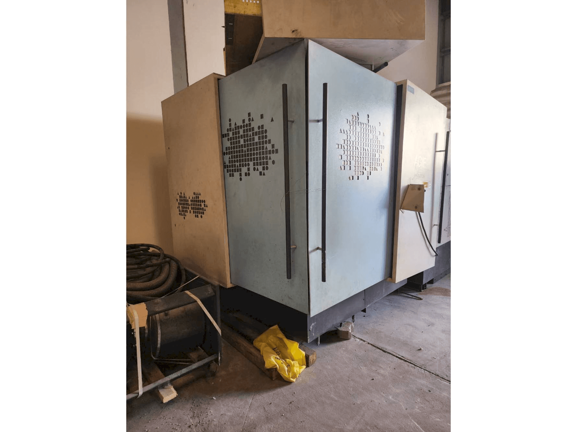 Mašīnas AGIE Challenge 2 pretskats