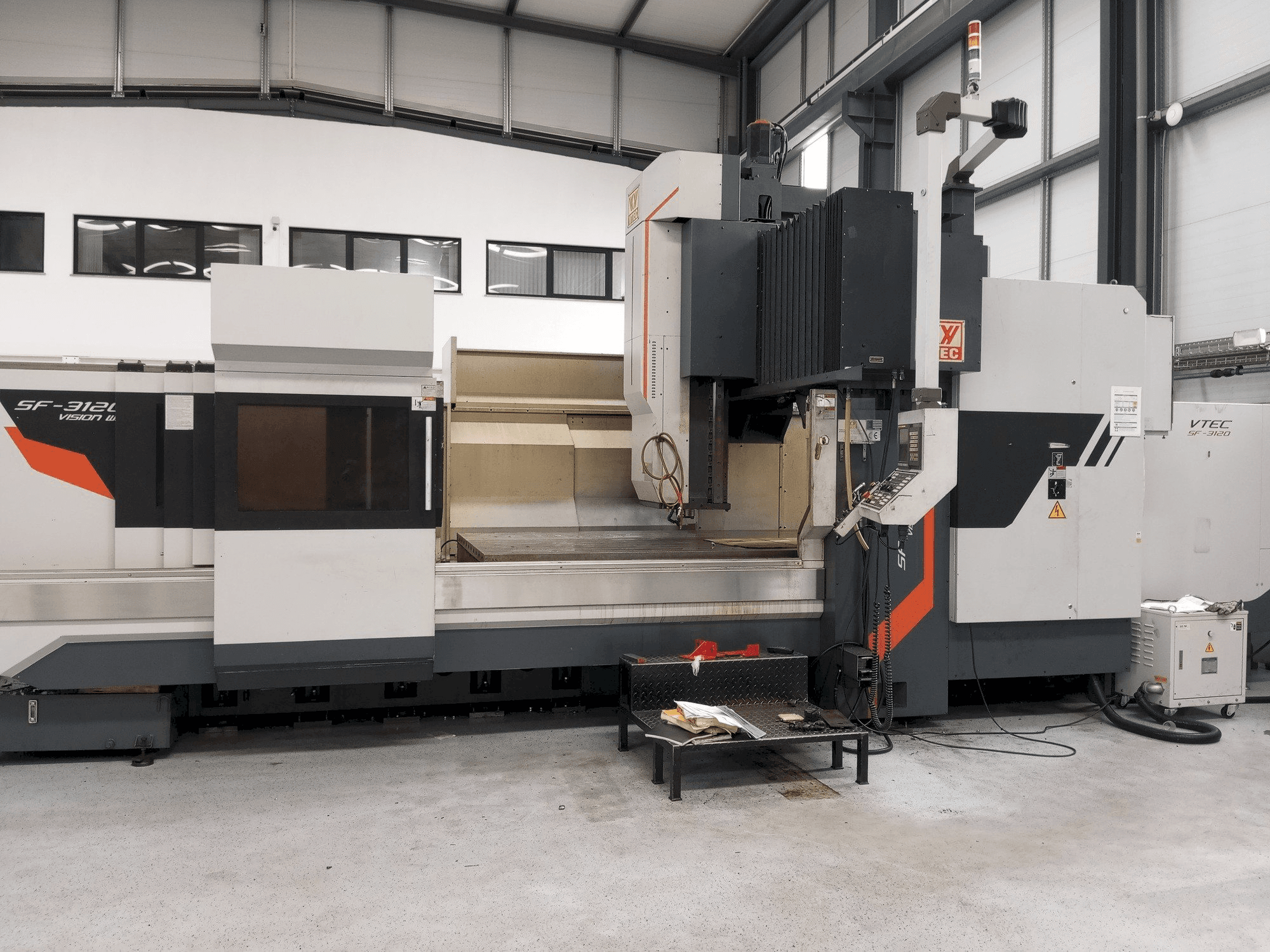 Mašīnas Vision Wide VTEC SF-3120 pretskats