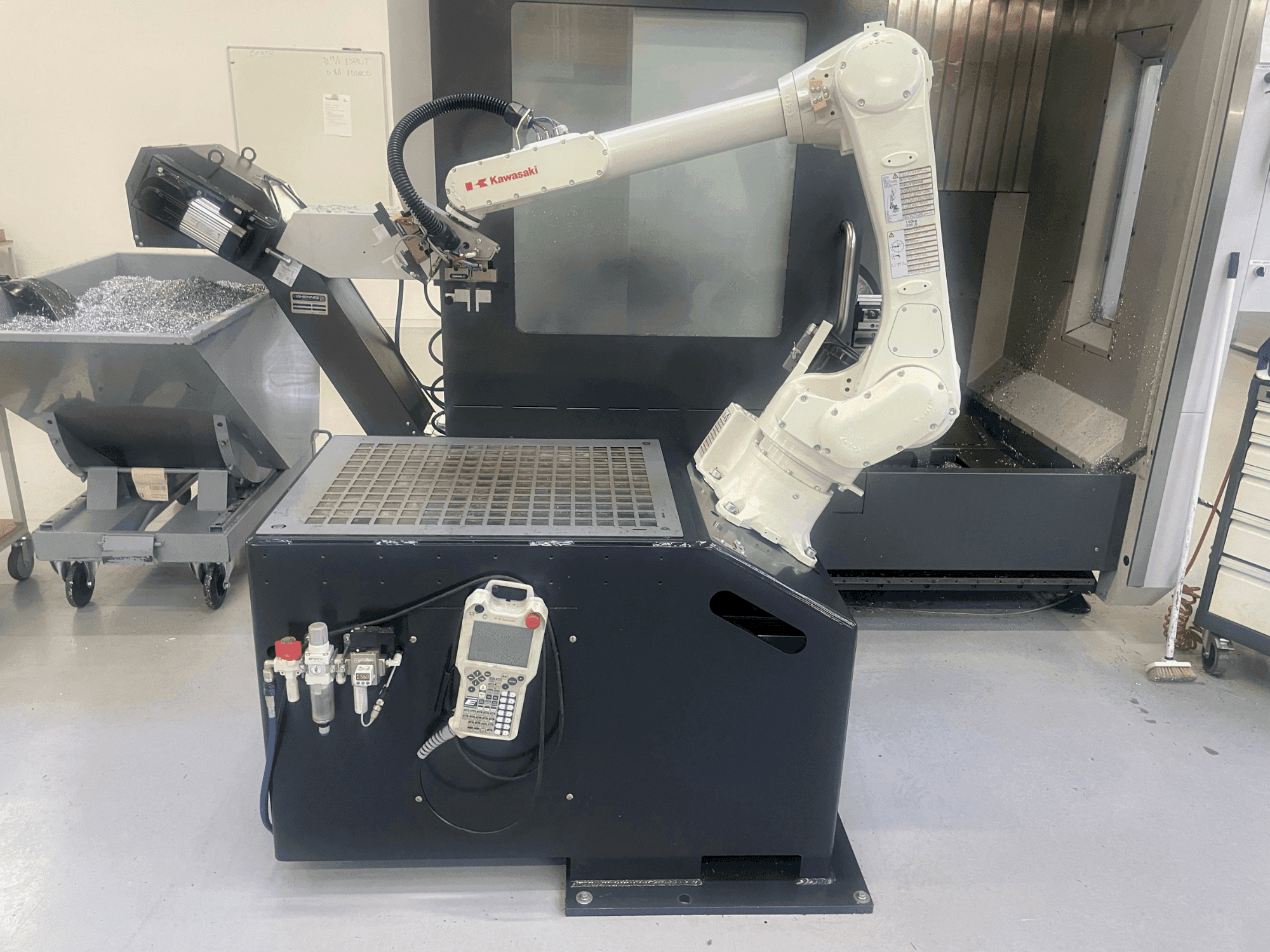 Mašīnas Kawasaki RS006L pretskats