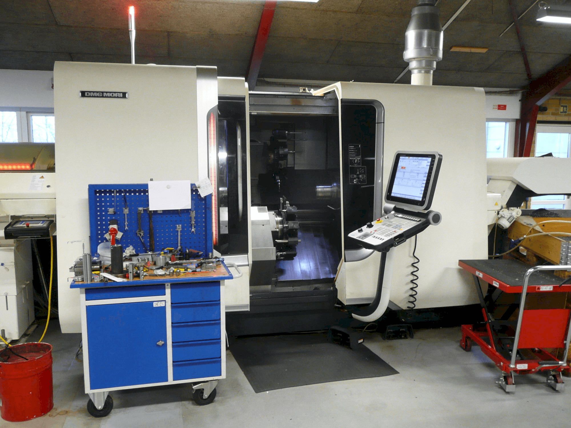 Mašīnas DMG MORI CTX beta 800 A4 pretskats