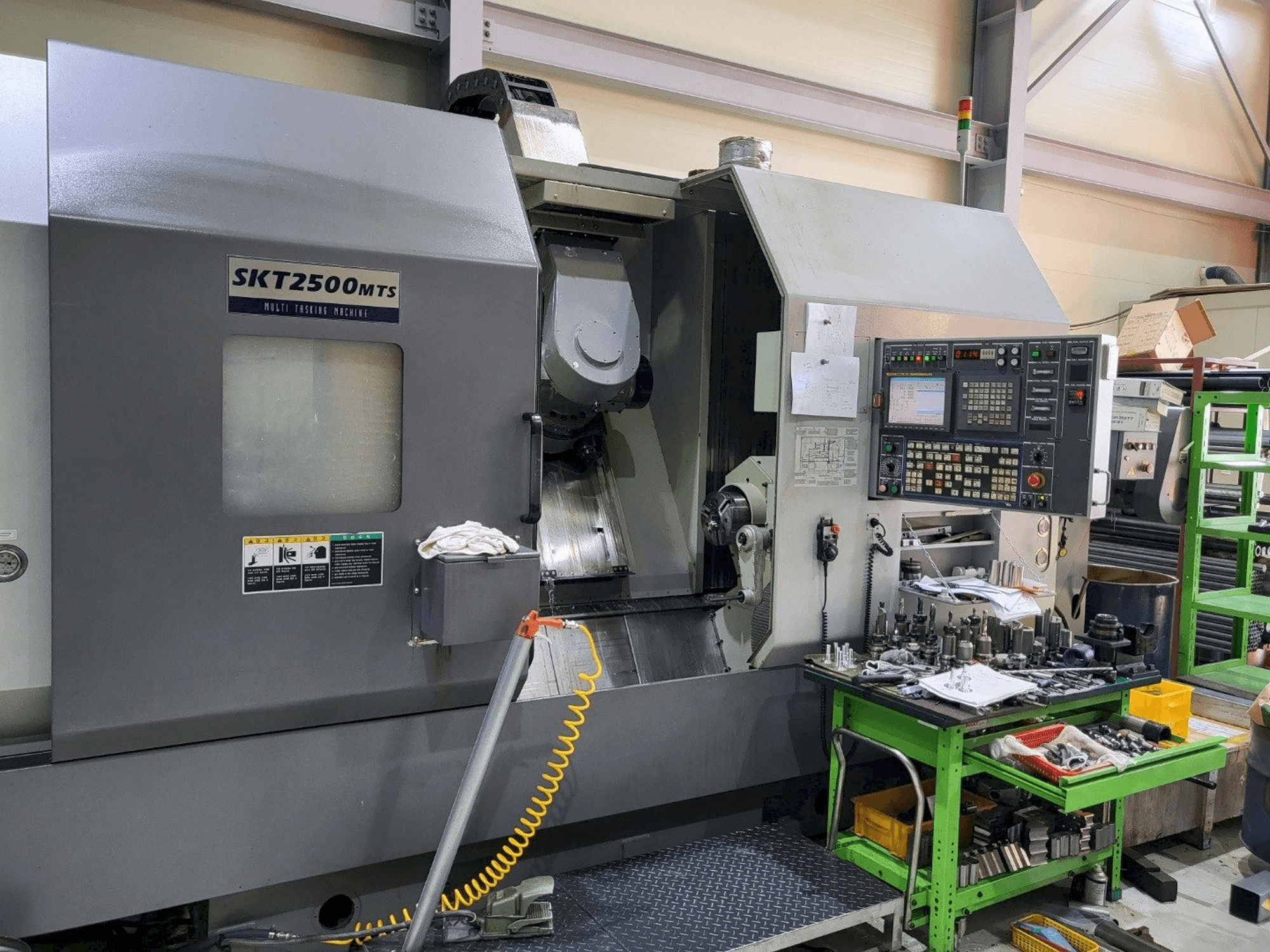 Mašīnas Hyundai Wia SKT2500MTS pretskats