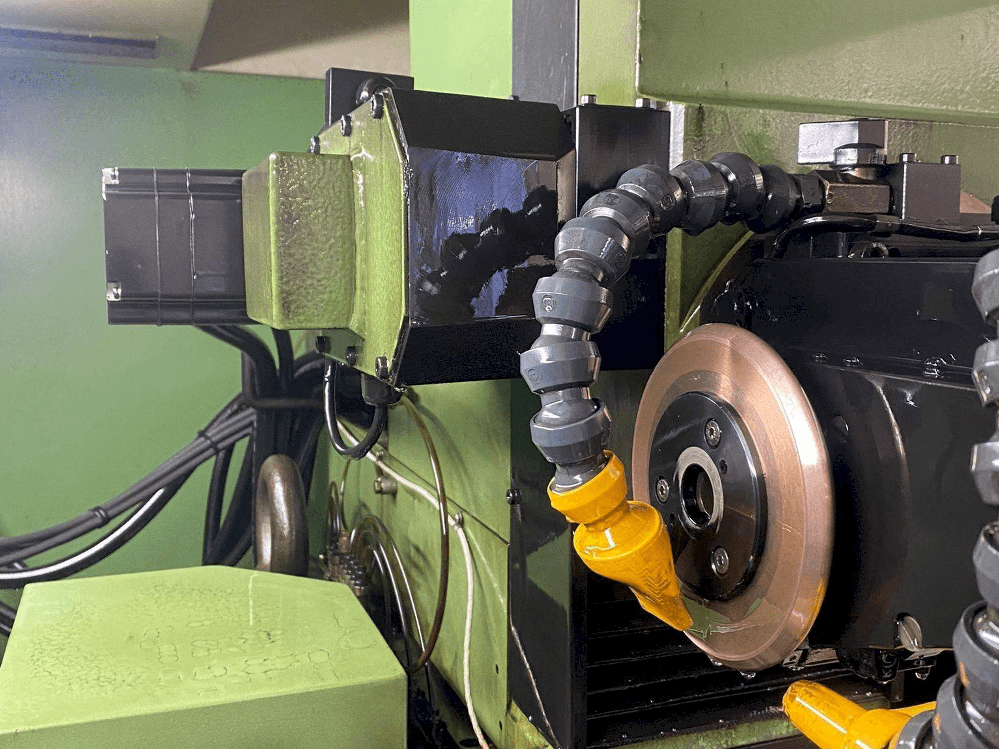 Mašīnas VOLLMER QW72 P darba telpa