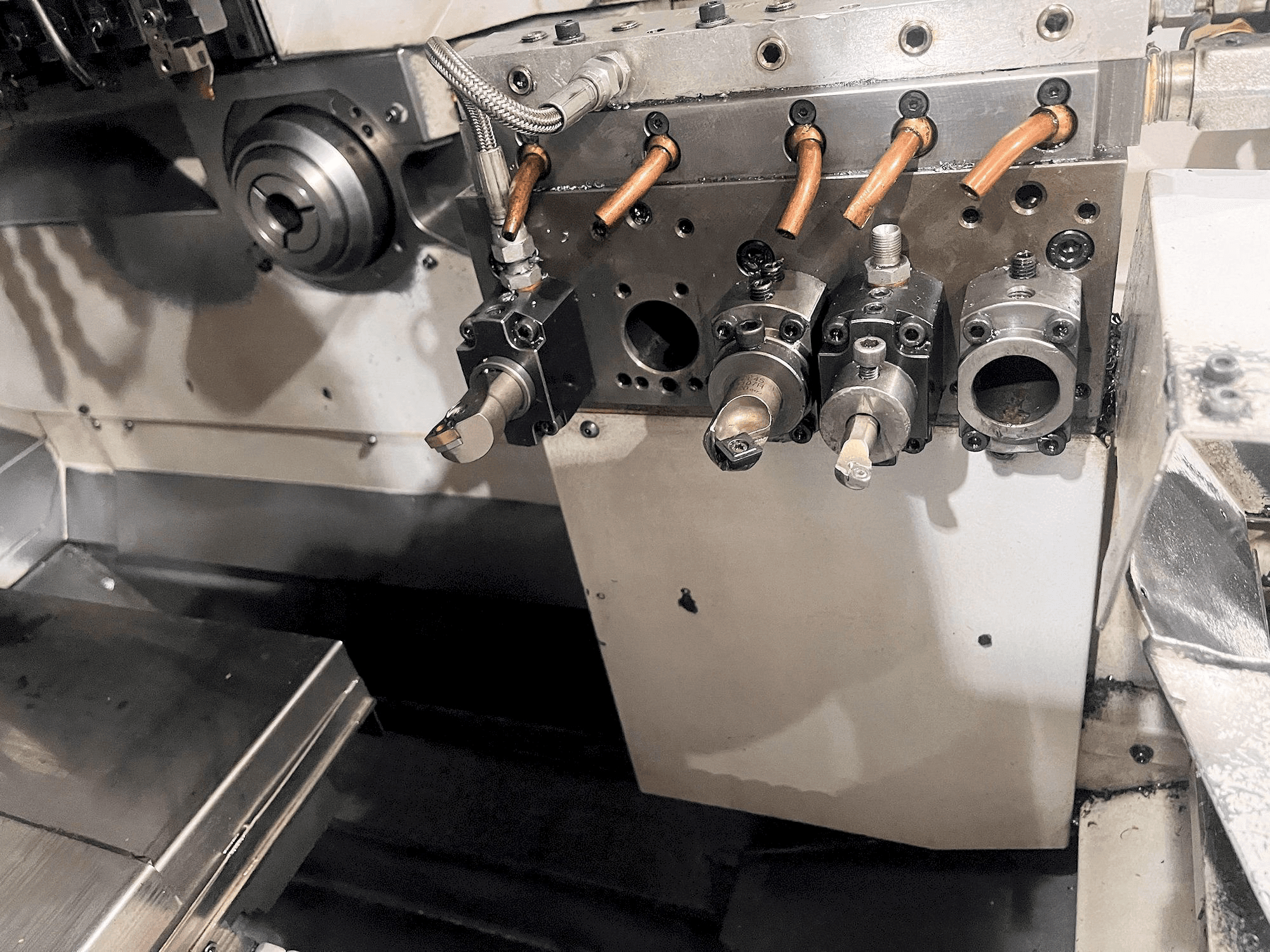 Mašīnas Citizen L32-1M8 darba telpa