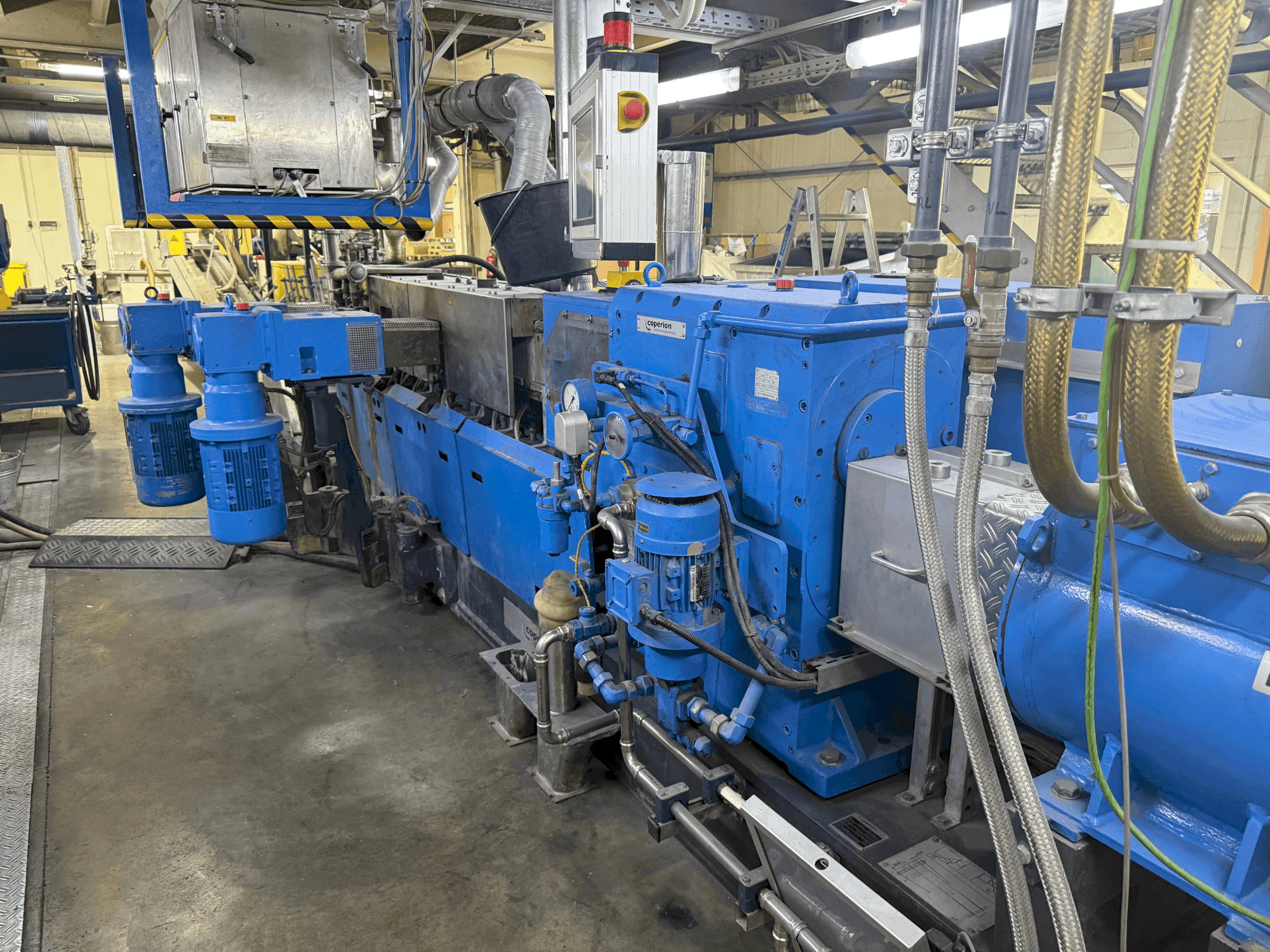 Mašīnas COPERION ZSK 50 MCC+ pretskats