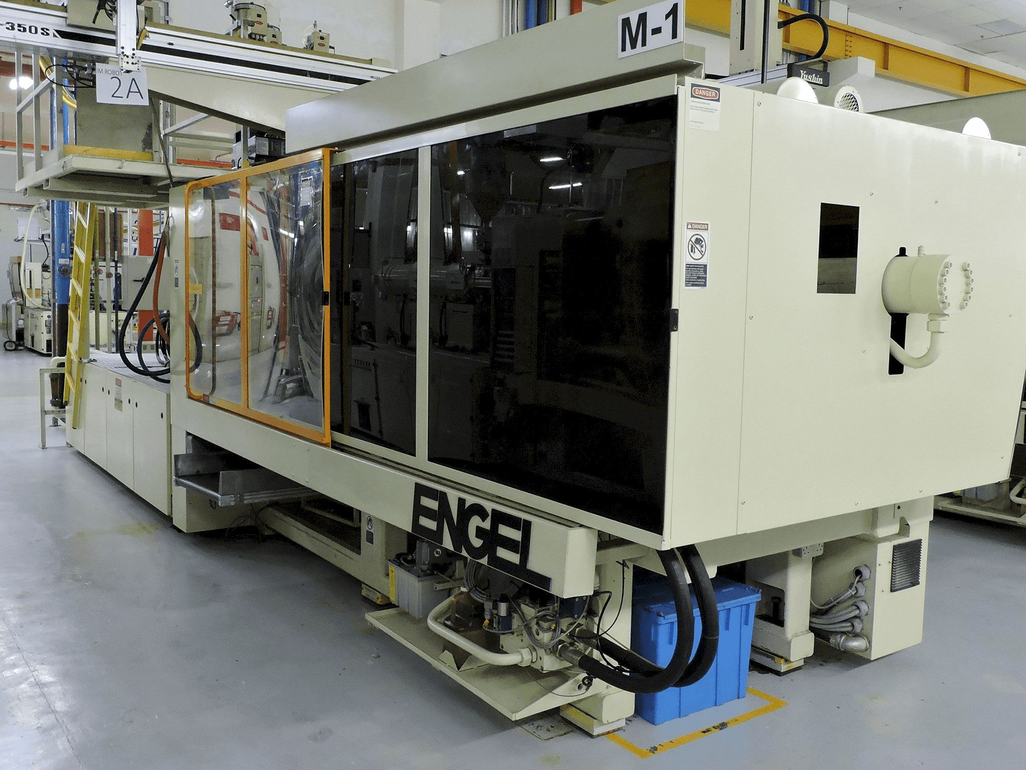 Mašīnas ENGEL skats ES 1300 /450 no labās puses