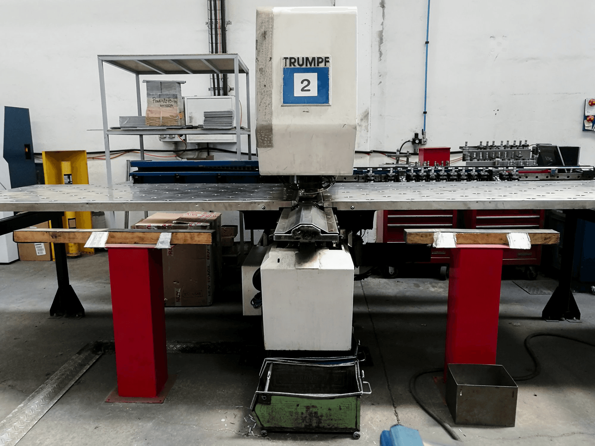 Mašīnas Trumpf Trumatic 160 R skats no labās puses