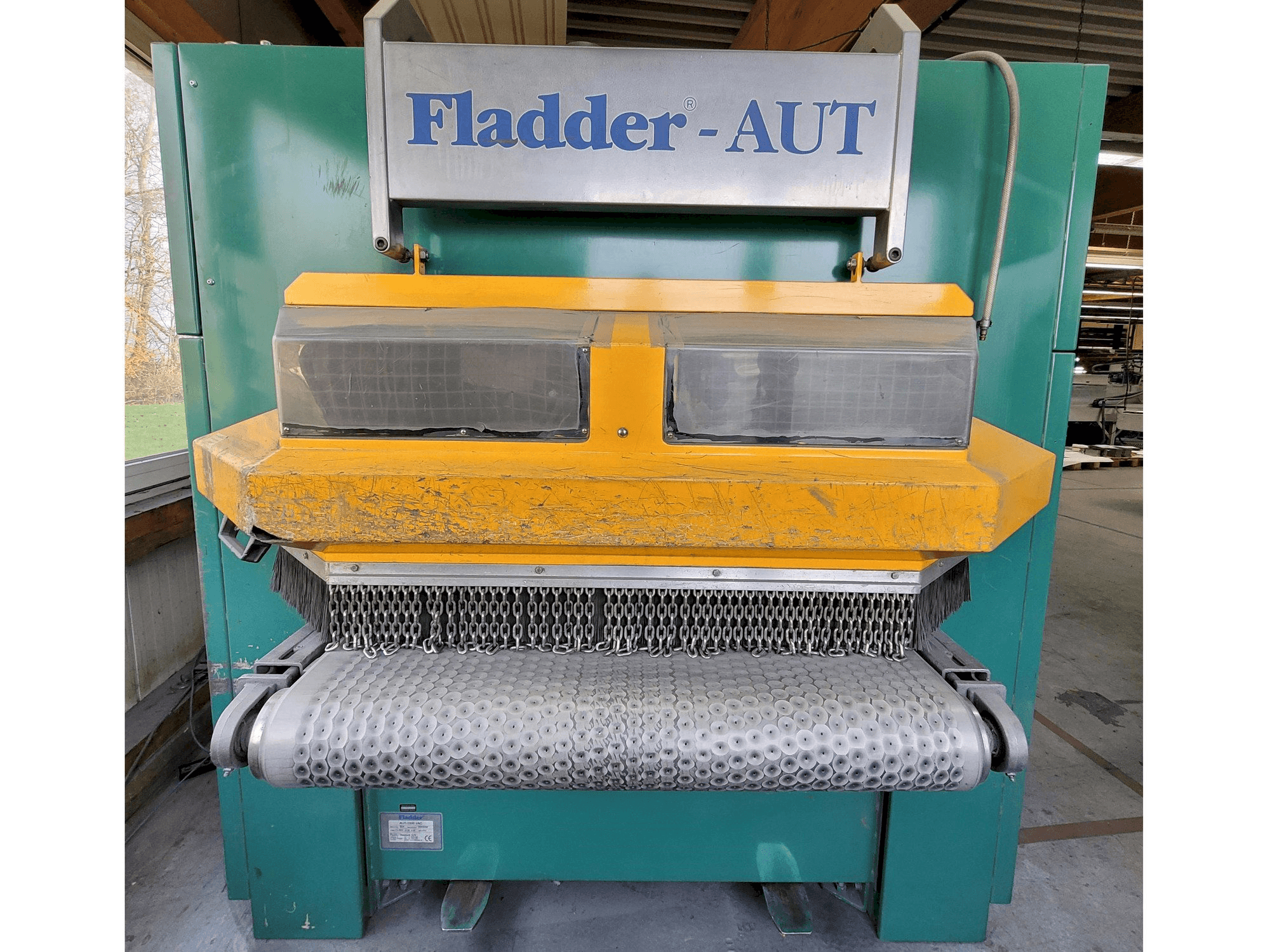 Mašīnas Fladder AUT-1000 VAC pretskats