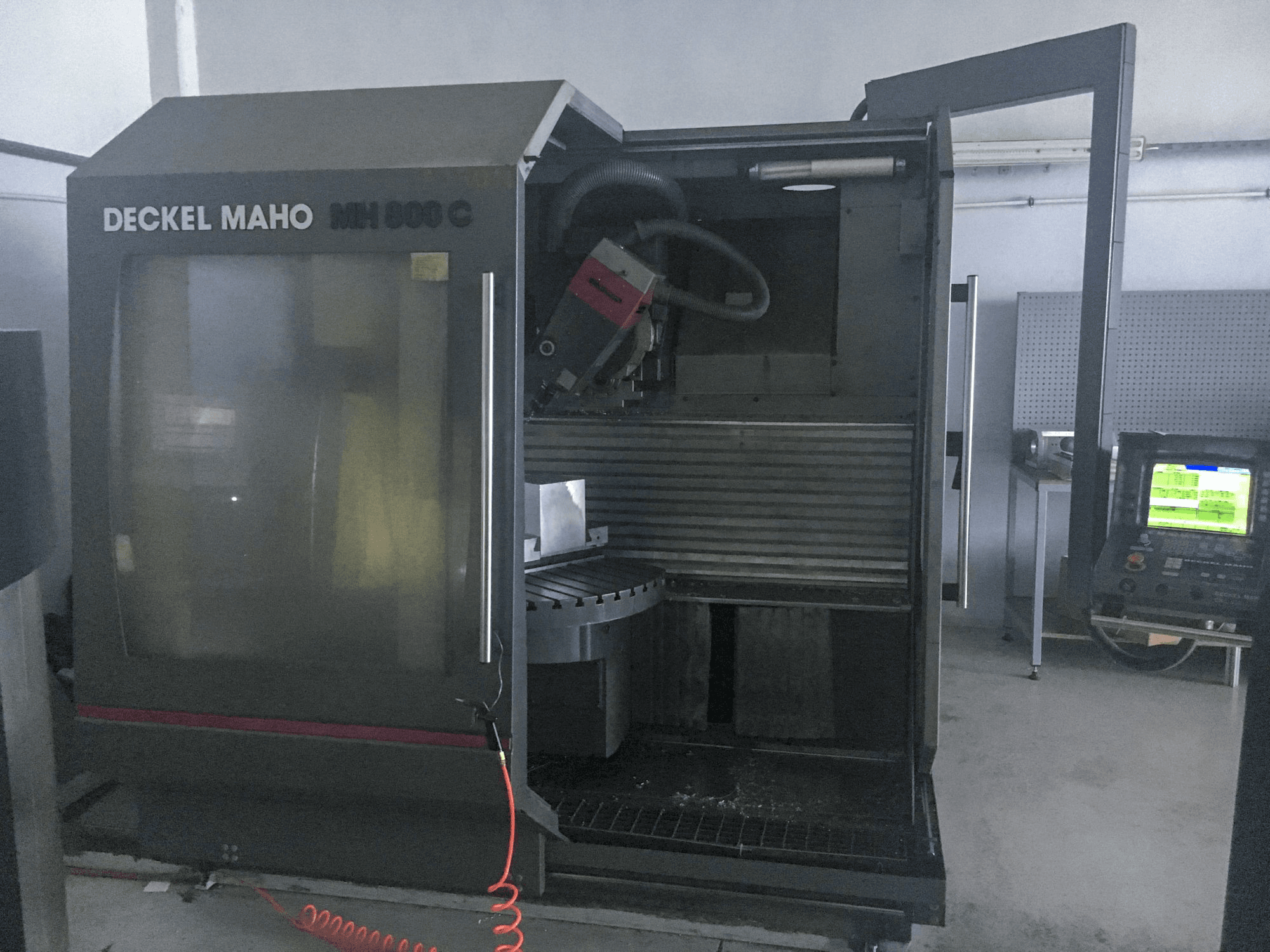 Mašīnas DECKEL MAHO MH 800 C pretskats