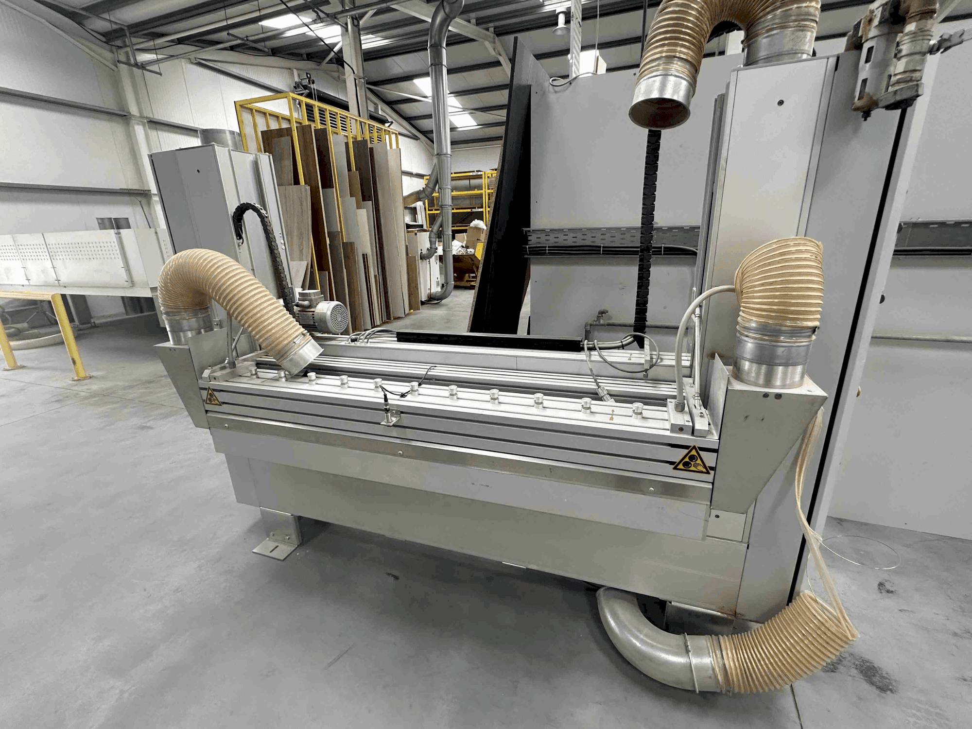 Mašīnas WANDRES CF05/1500 pretskats