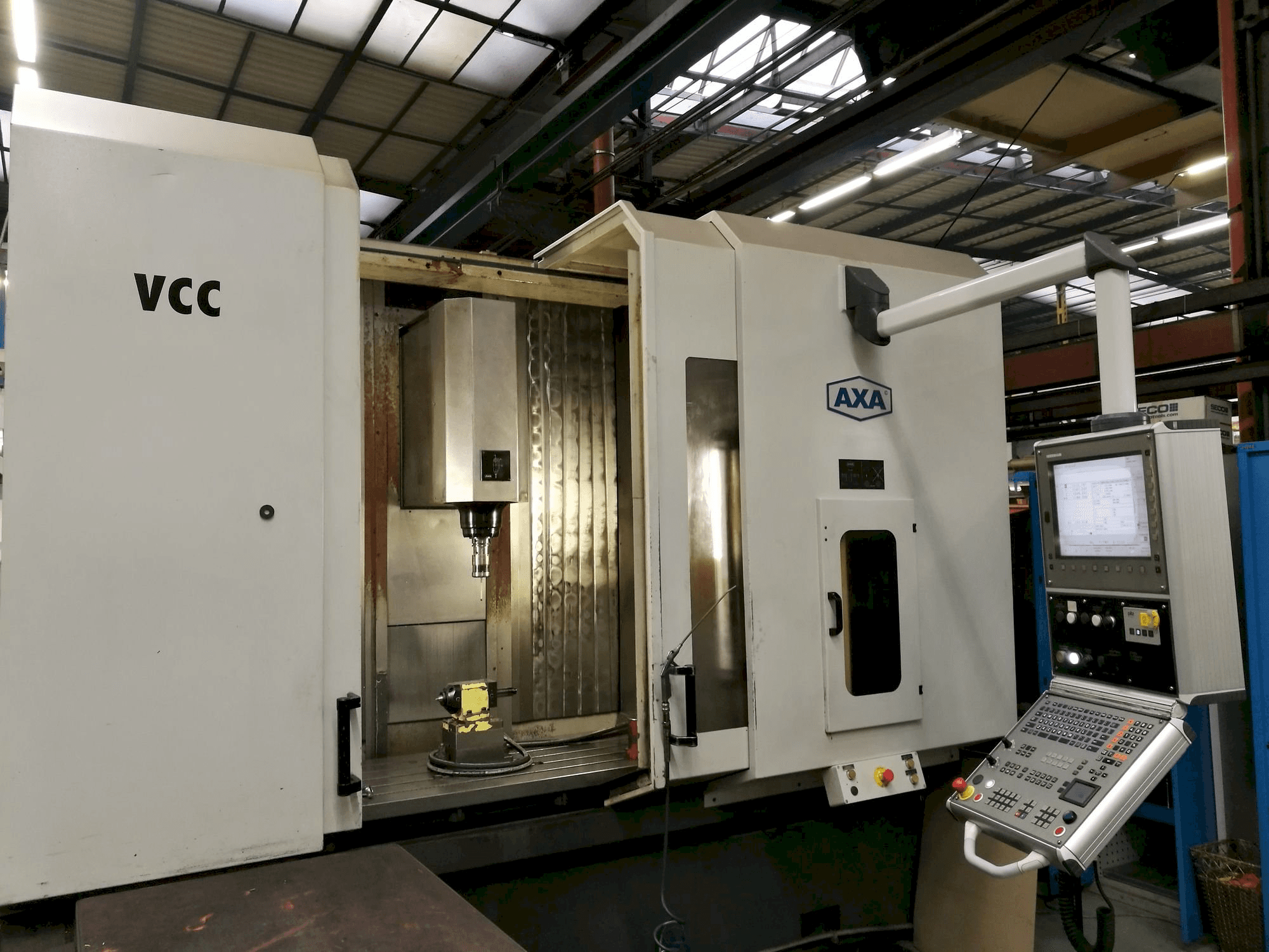 Mašīnas AXA VCC 1200 pretskats