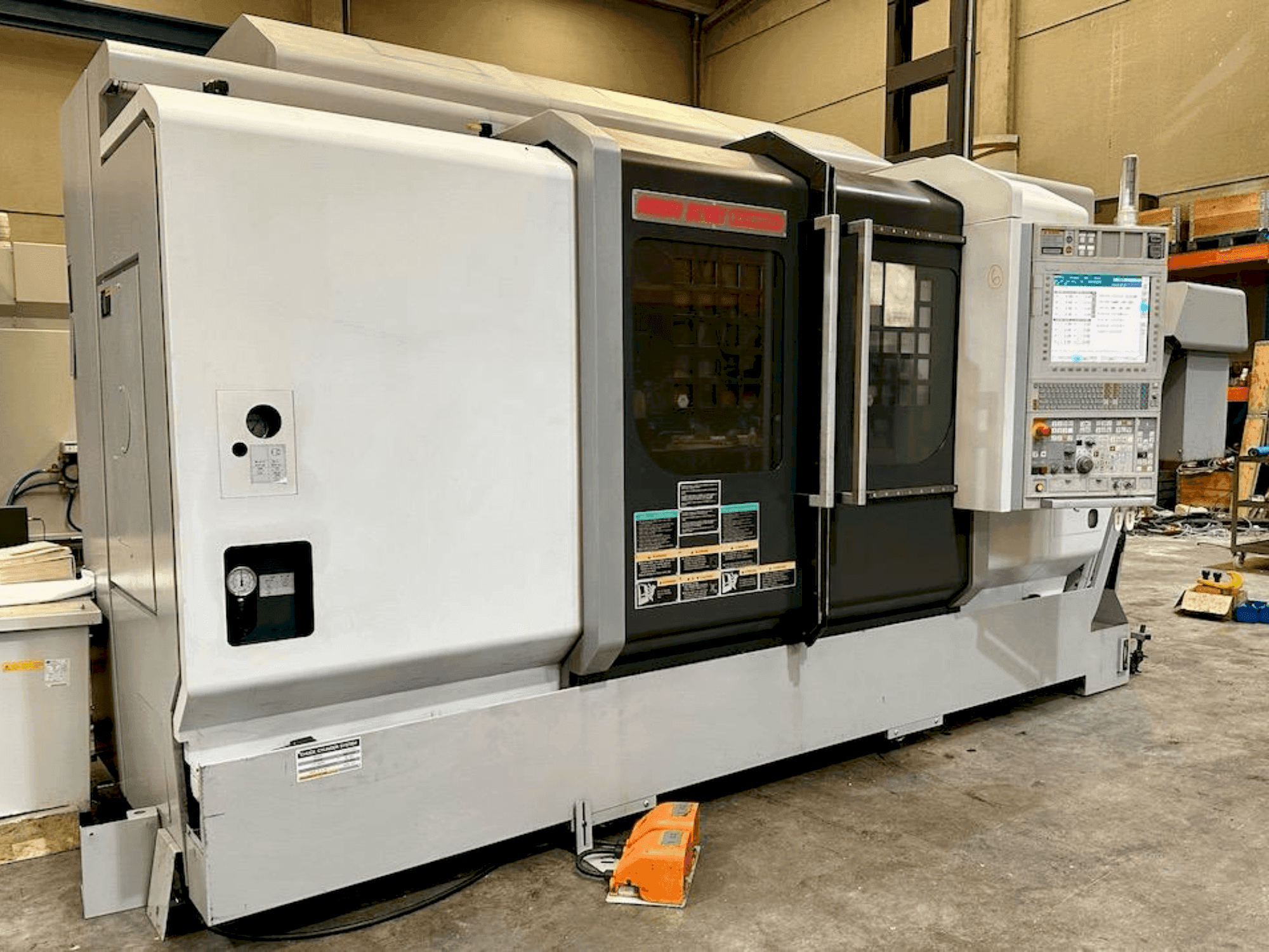 Mašīnas MORI SEIKI NZX 2500/1000Y pretskats