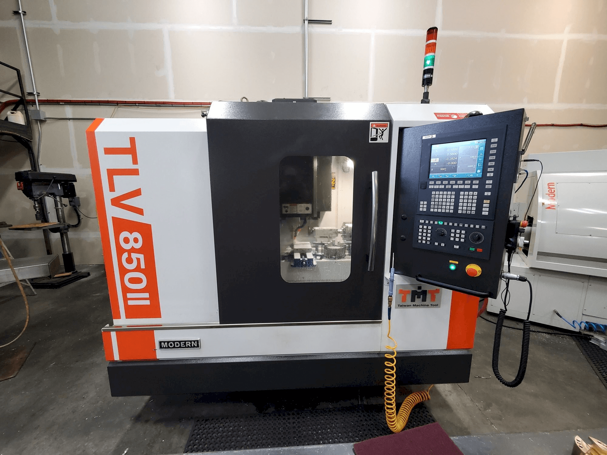 Mašīnas Modern TLV-85011 pretskats