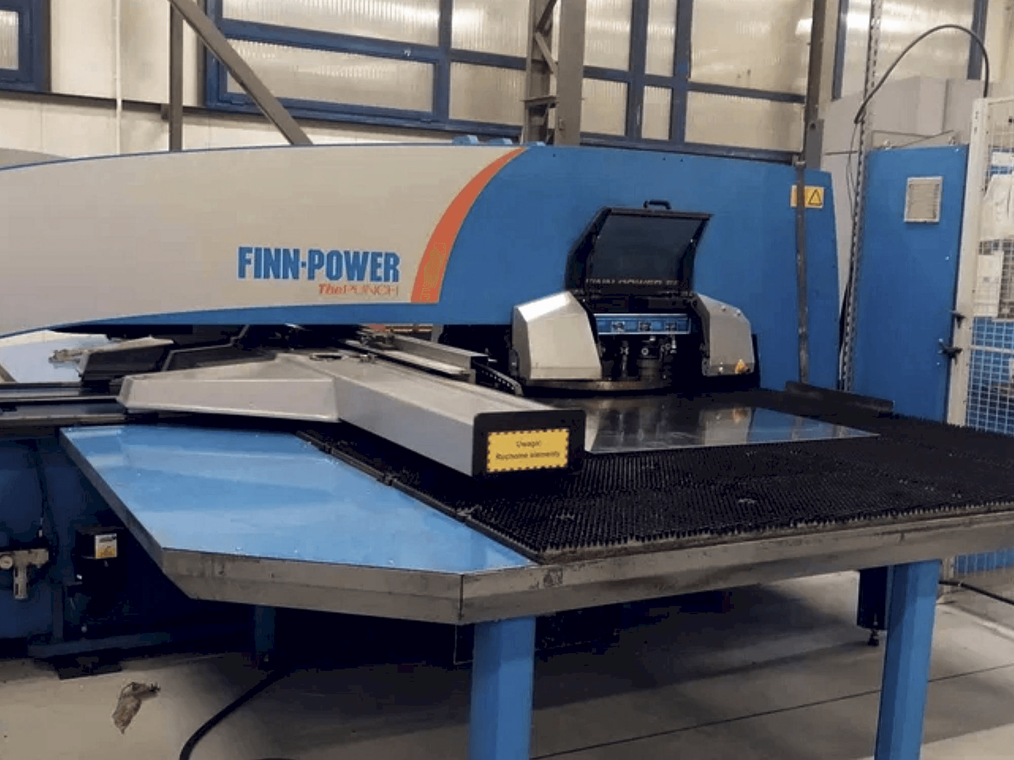 Mašīnas Finn-Power E5x pretskats