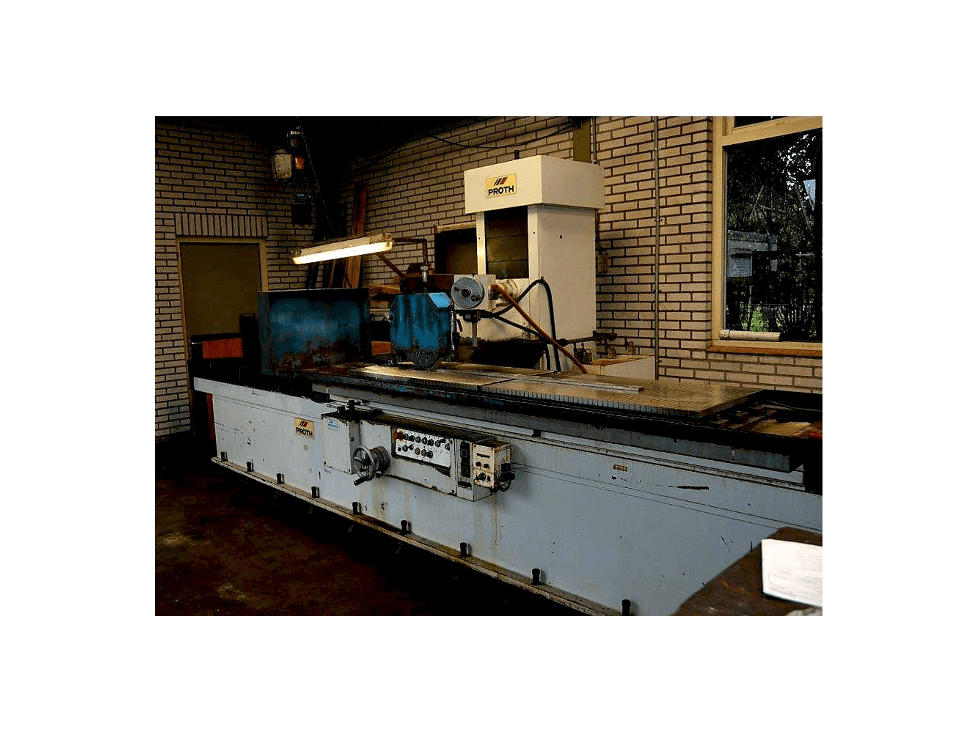 Mašīnas Proth PSGC-60220AHR skats no labās puses