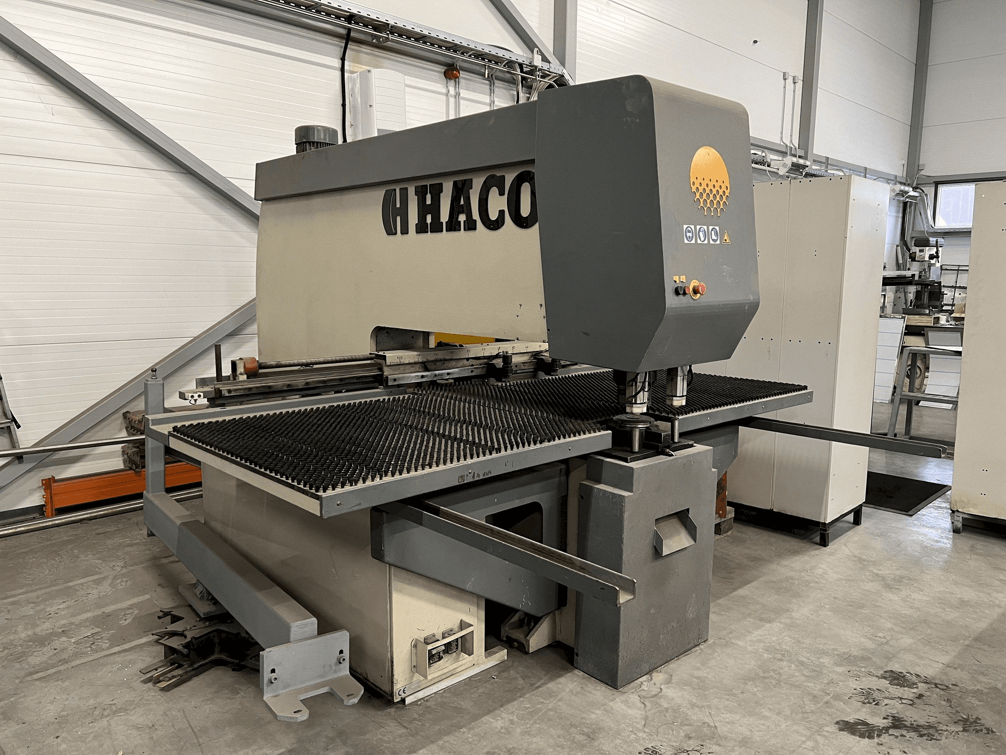 Mašīnas HACO PM 310V-3 pretskats