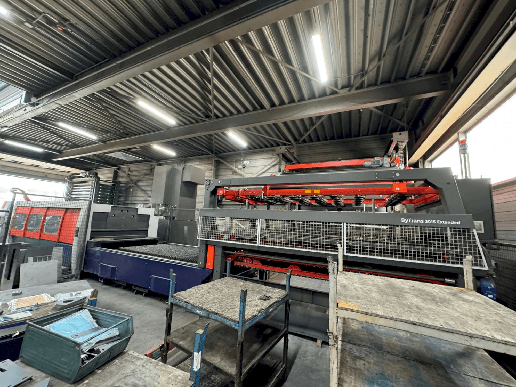 Mašīnas Bystronic Bytower 3015 + Bytrans Extended 3015 pretskats