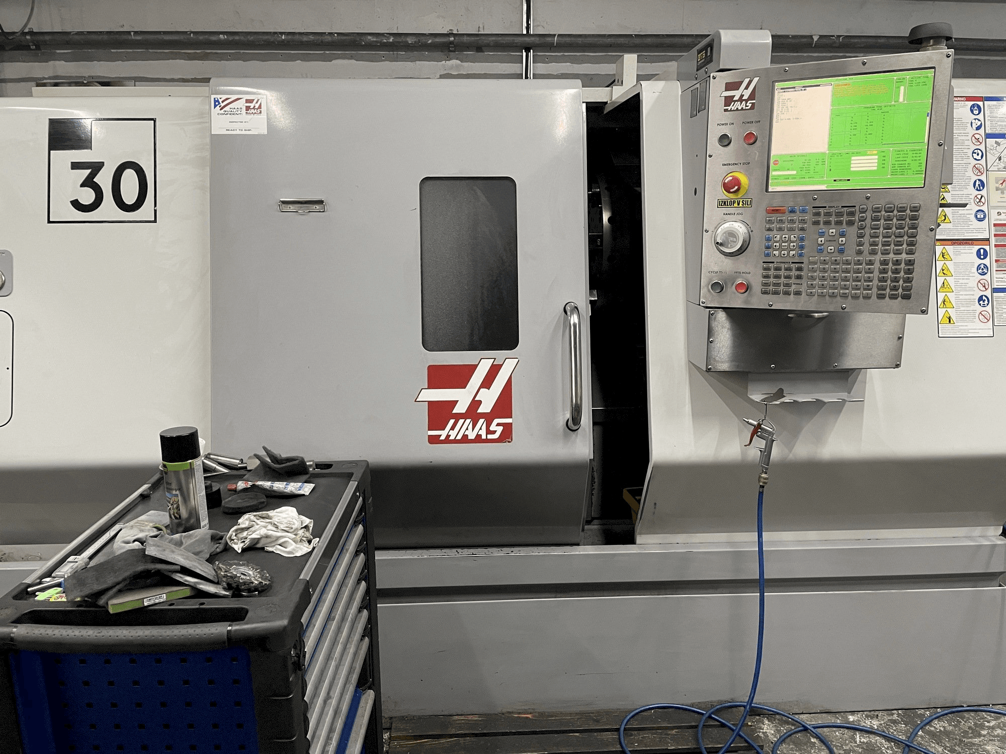 Mašīnas HAAS SL-30 pretskats