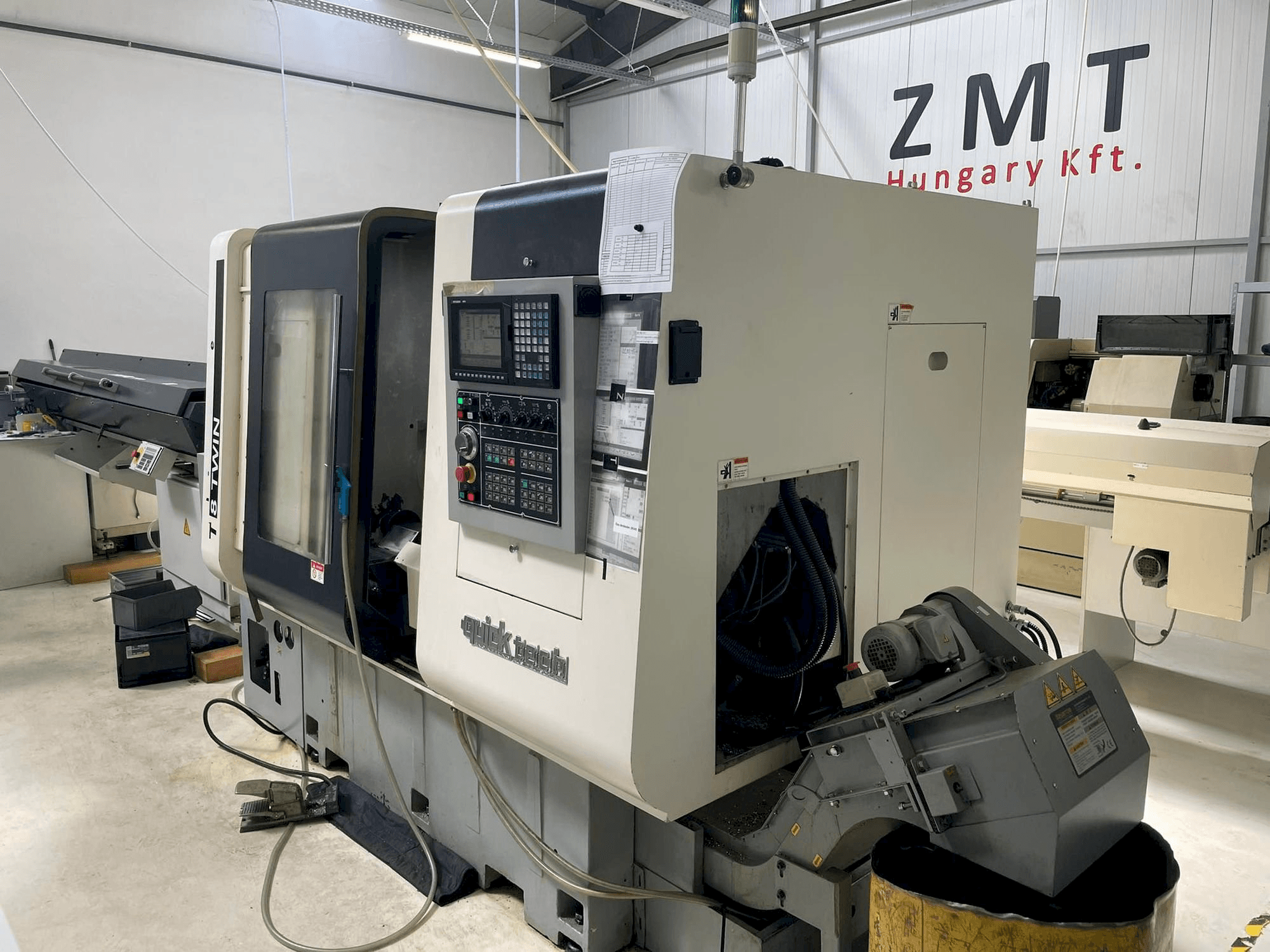 Mašīnas Quick-Tech T8 Twin pretskats