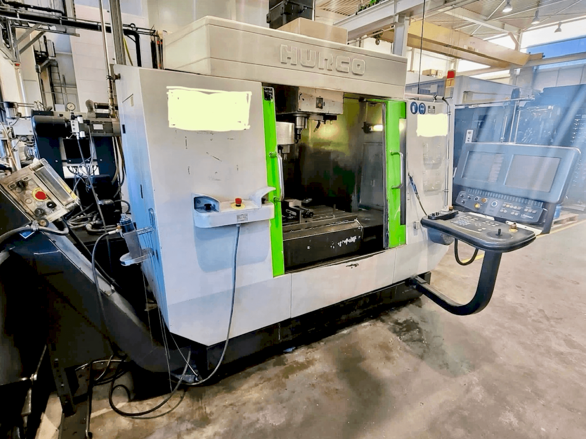 Mašīnas Hurco BCM4020 pretskats