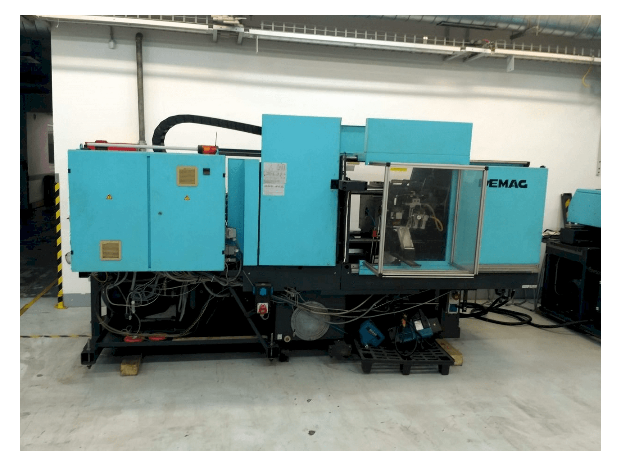 Mašīnas DEMAG Ergotech Concept 800-200 pretskats