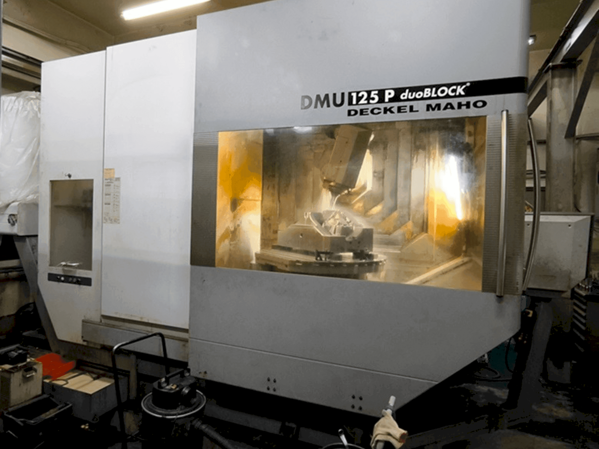 Mašīnas DECKEL MAHO DMU 125 P duoBLOCK pretskats