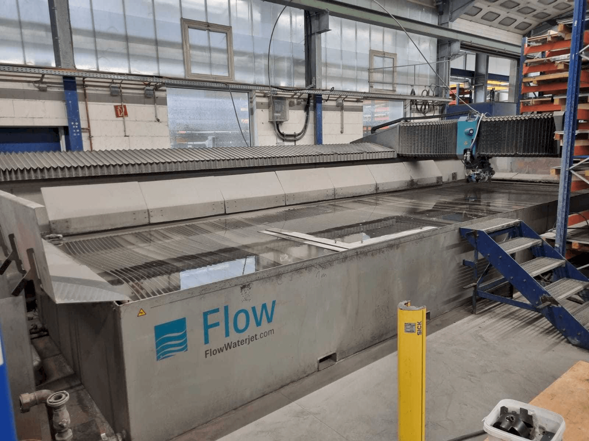 Mašīnas Flow ADS 24/ll pretskats