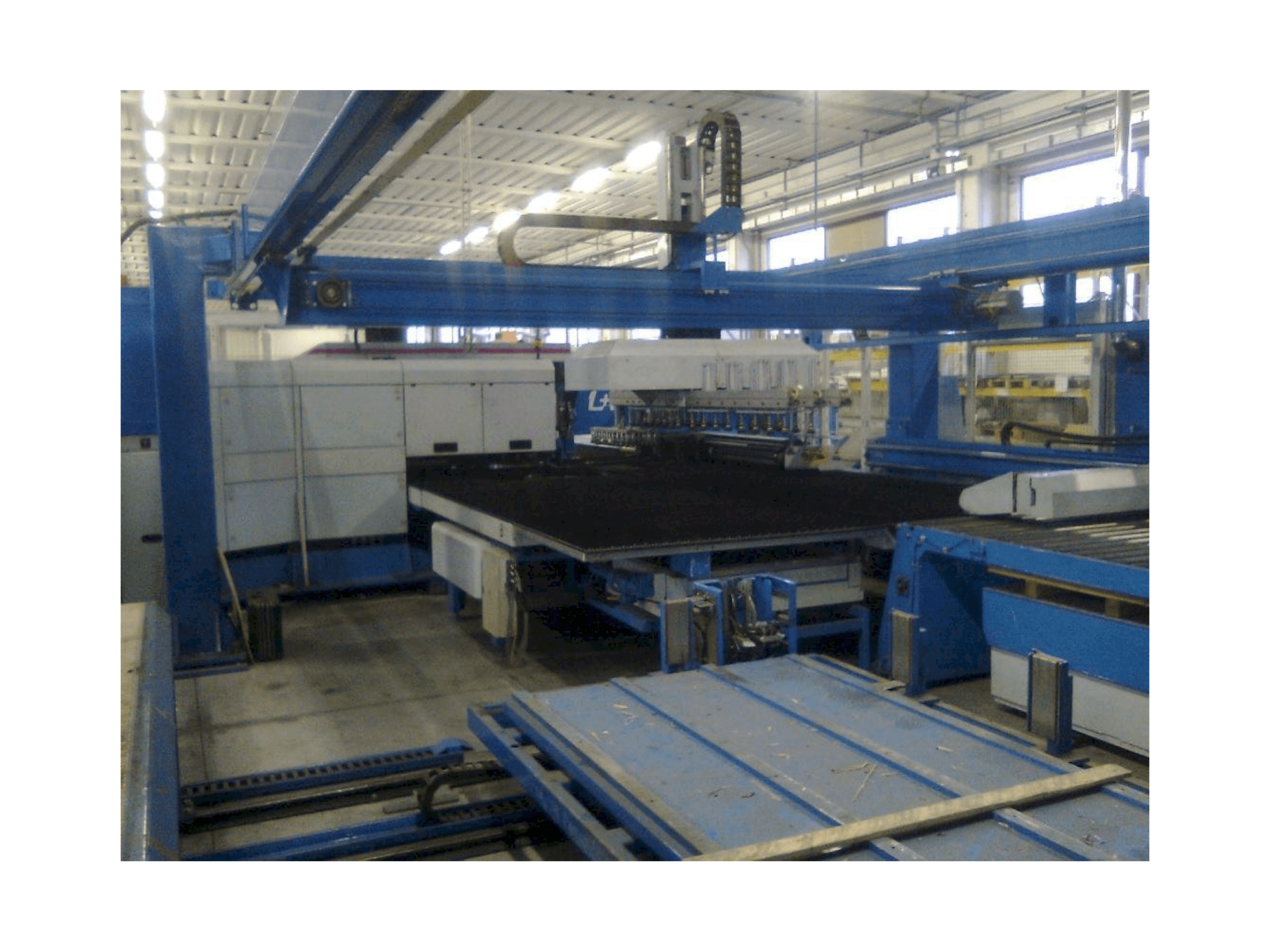 Mašīnas Finn-Power LP6 pretskats