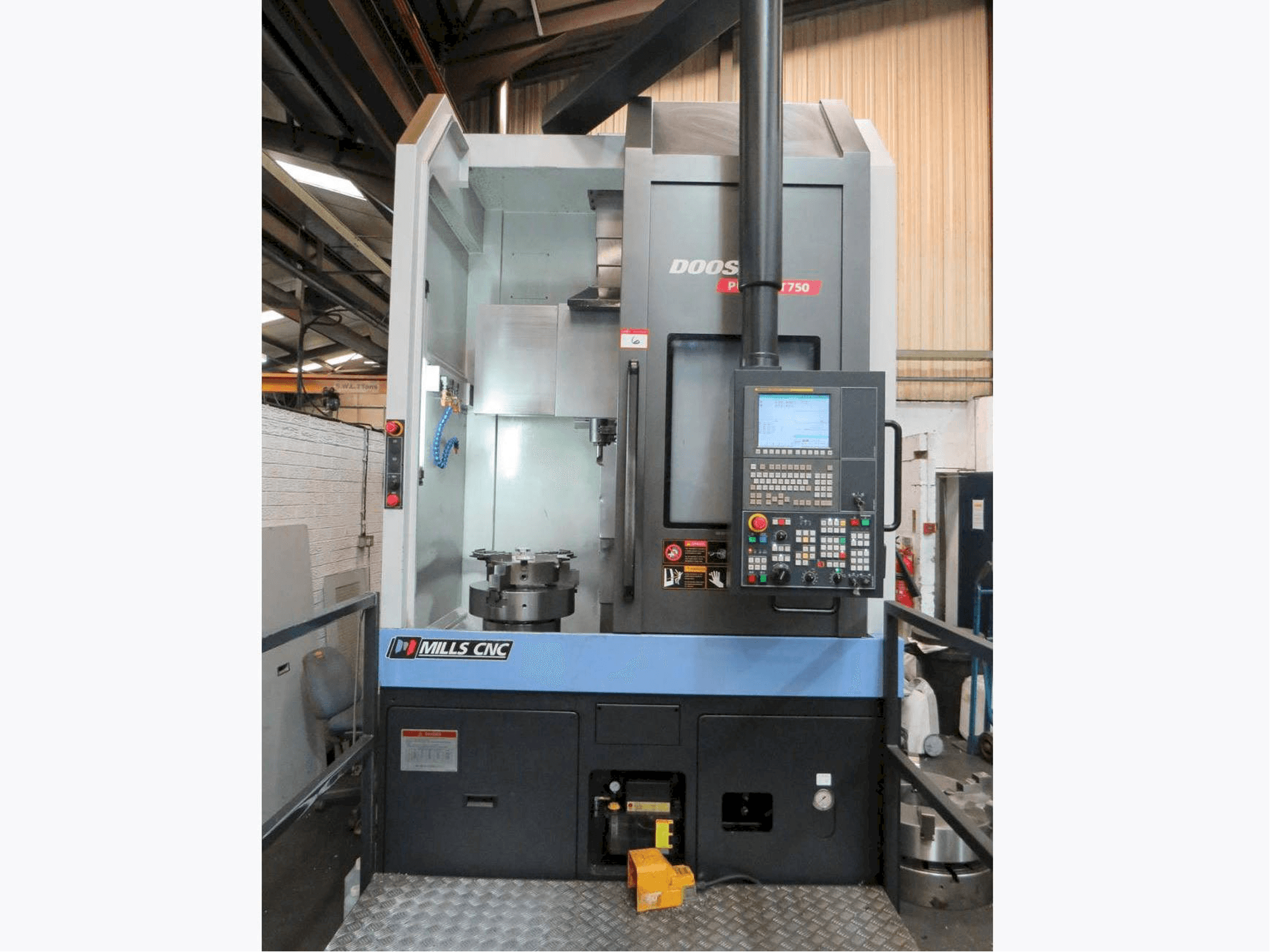 Mašīnas Doosan Puma VT-750 pretskats