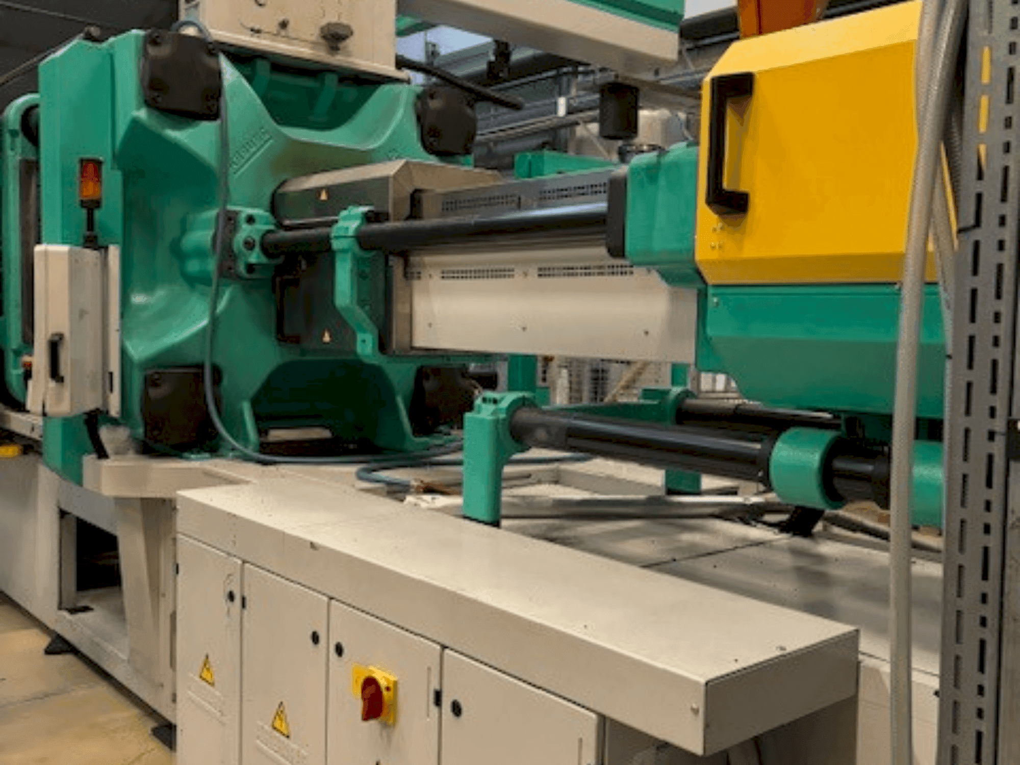 Mašīnas Arburg Allrounder 920S 5000-3200 pretskats