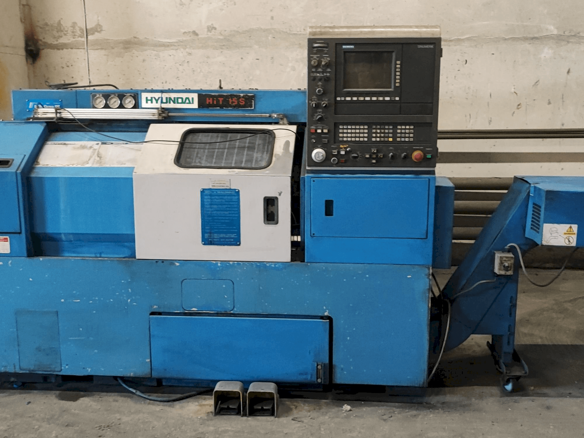 Mašīnas Hyundai HIT15s pretskats