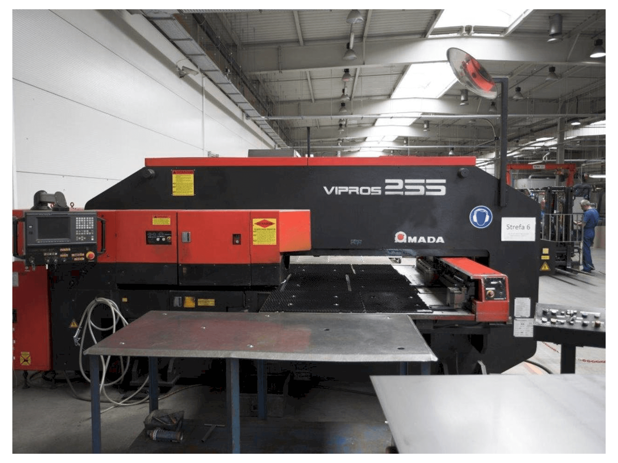 Mašīnas AMADA Vipros 255 pretskats