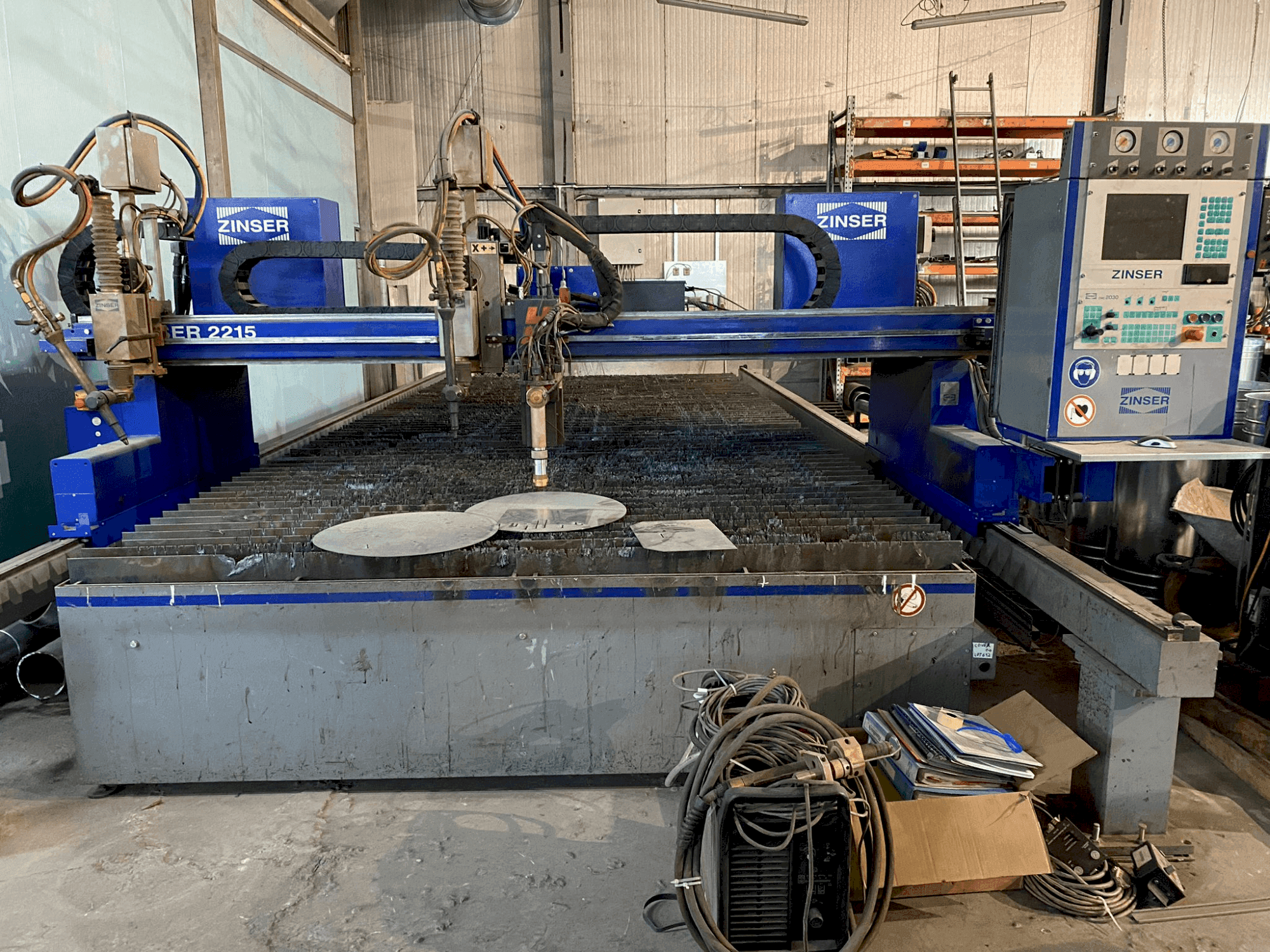 Mašīnas ZINSER 2215 pretskats