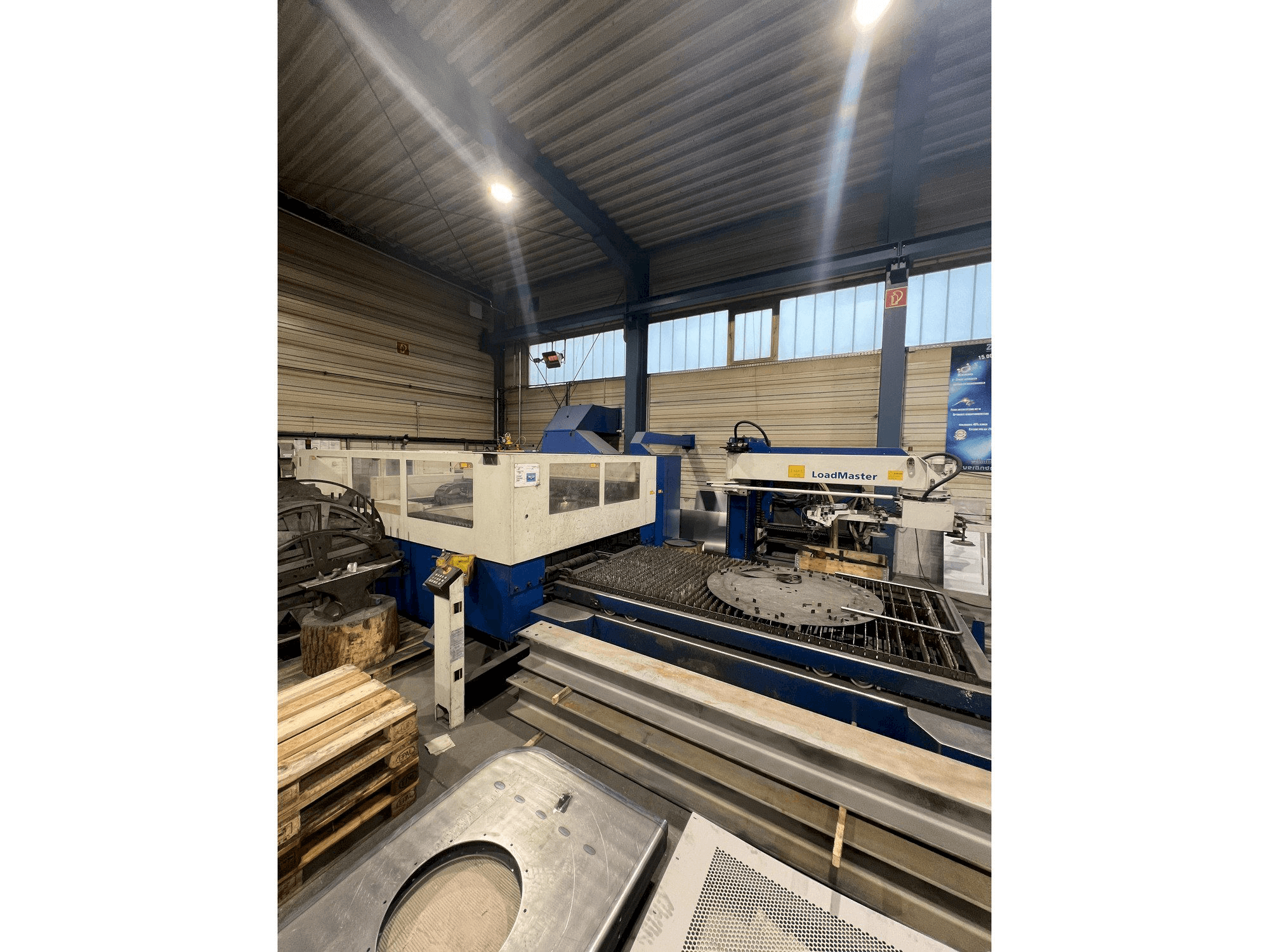 Mašīnas TRUMPF TruLaser 3030 pretskats