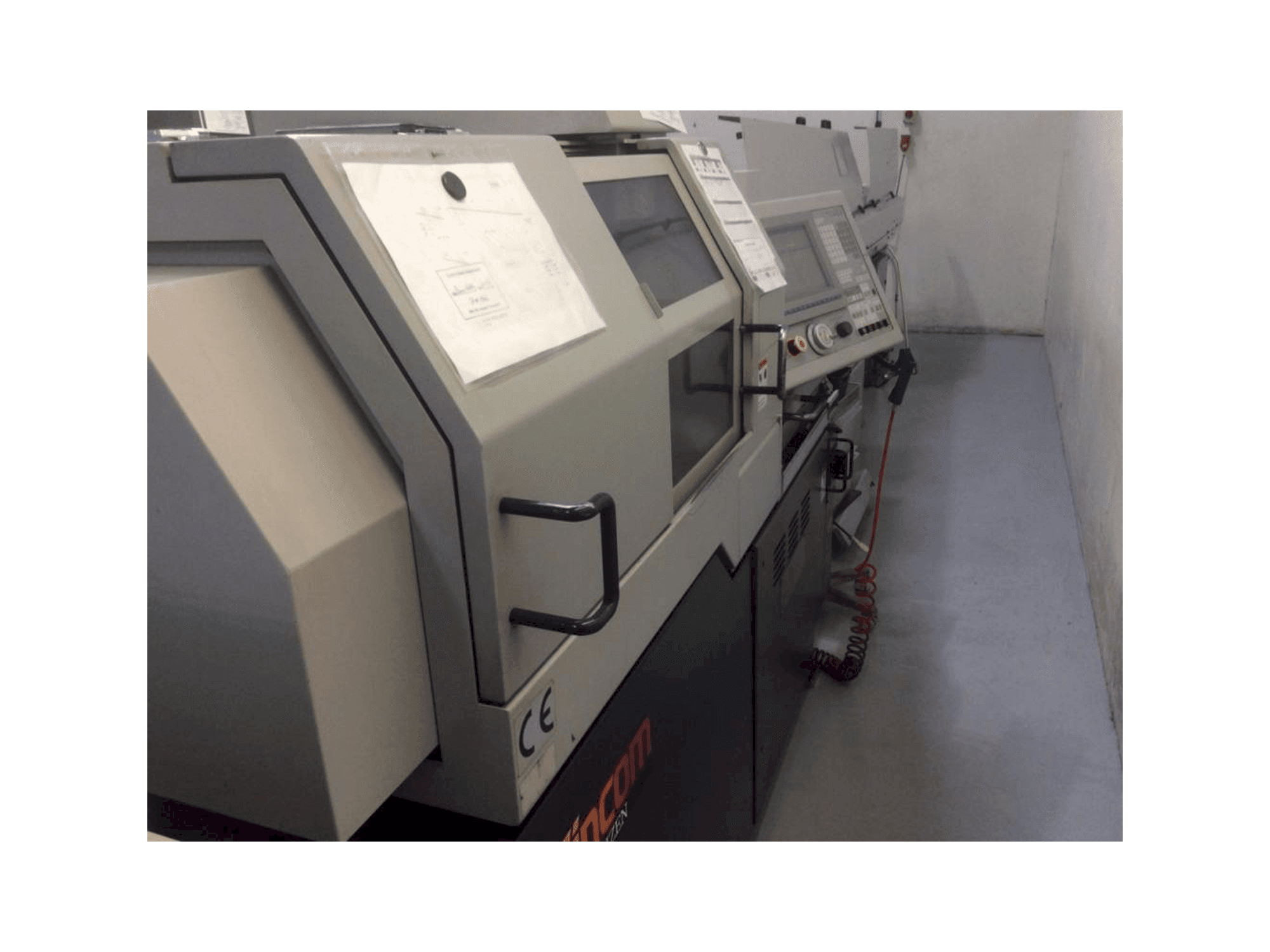 Mašīnas Citizen L20 kreisās malas skats