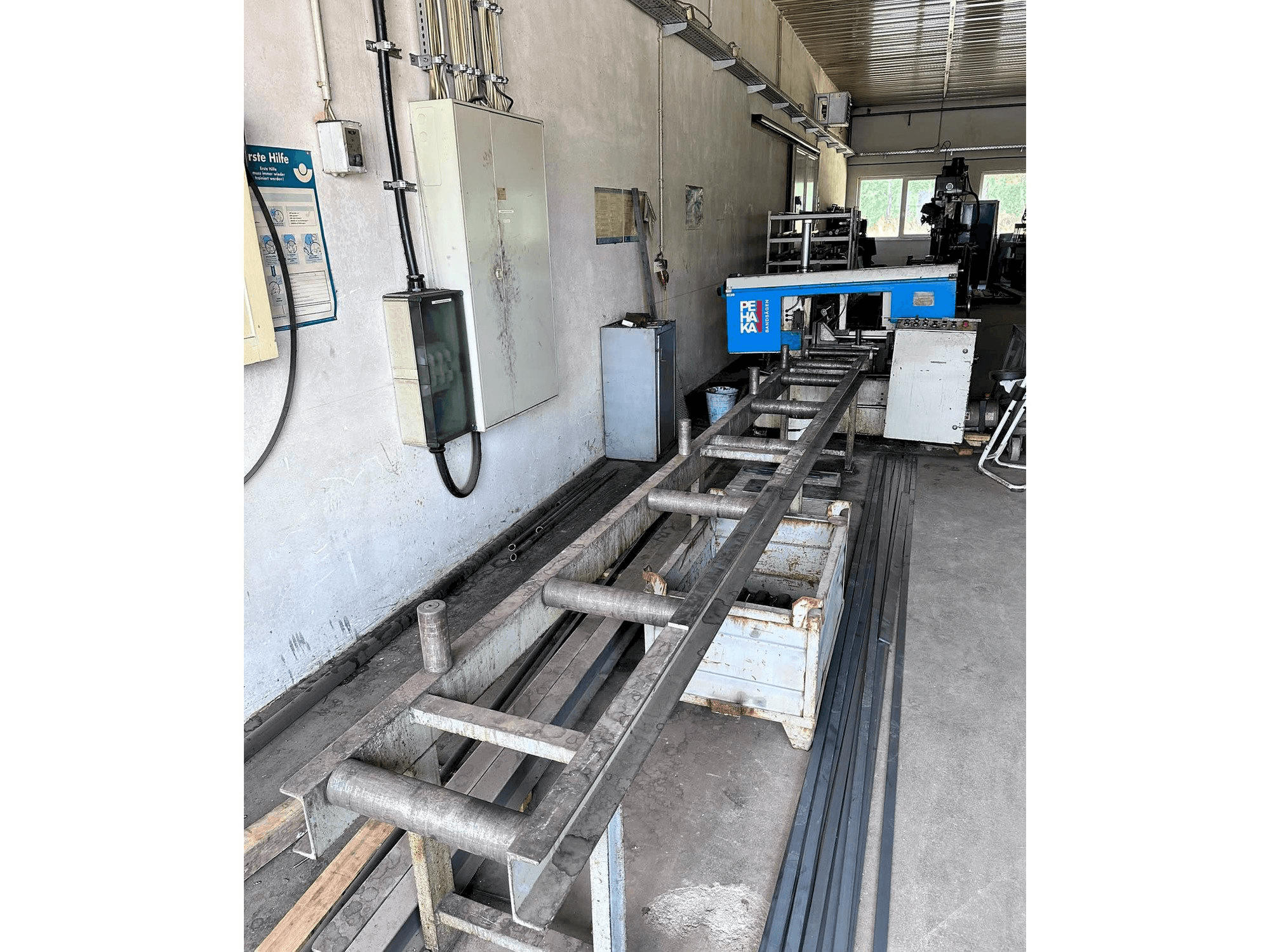 Mašīnas Pehaka . pretskats