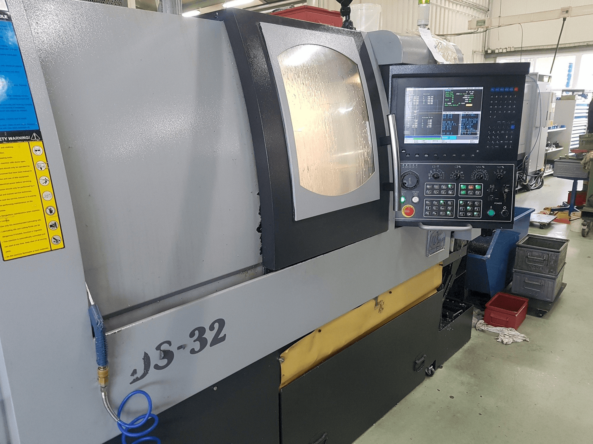 Mašīnas Chiah-Chyun CDS-32 pretskats