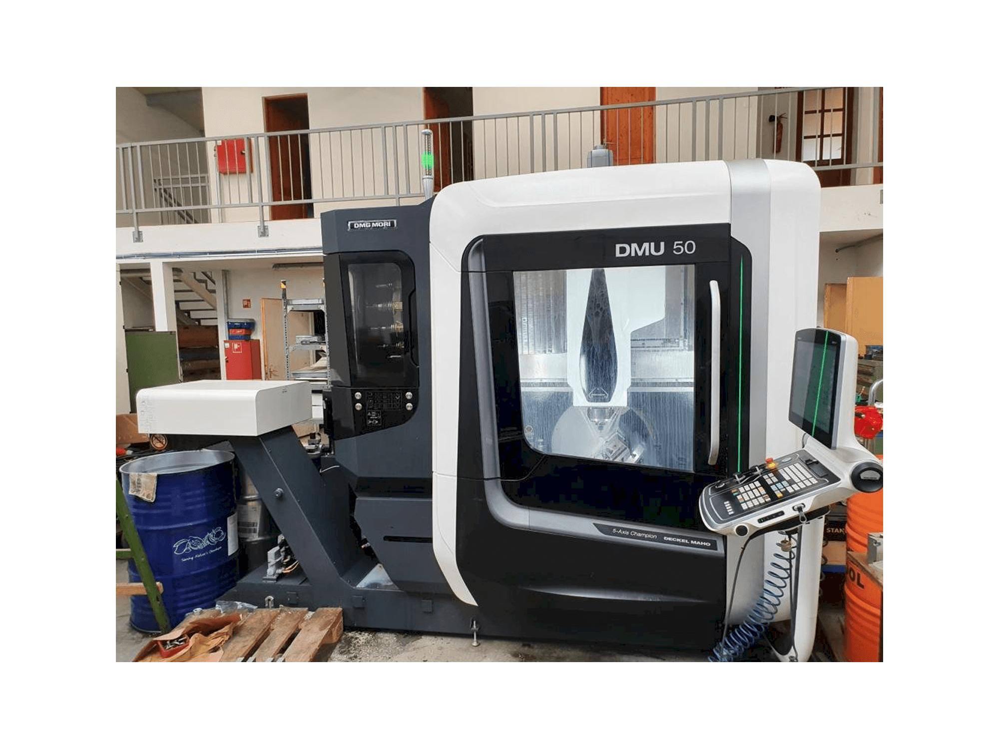 Mašīnas DMG MORI DMU 50 pretskats