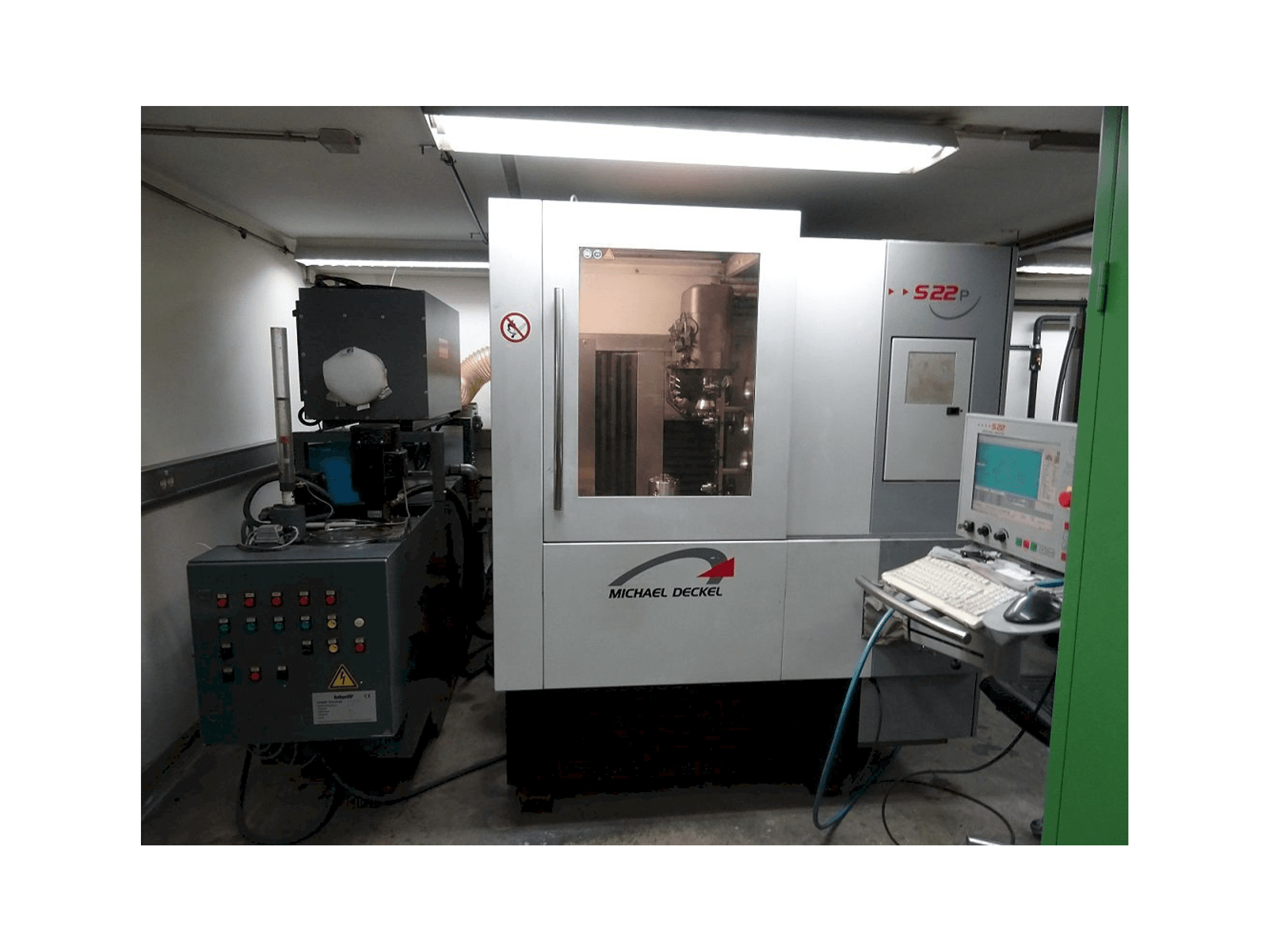 Mašīnas Michael Deckel S22 P pretskats