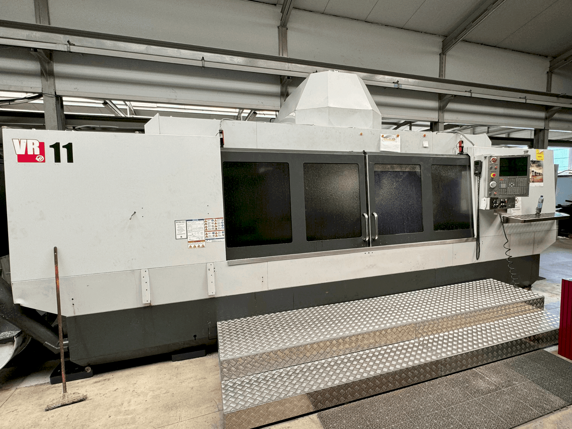 Mašīnas HAAS VR-11 pretskats