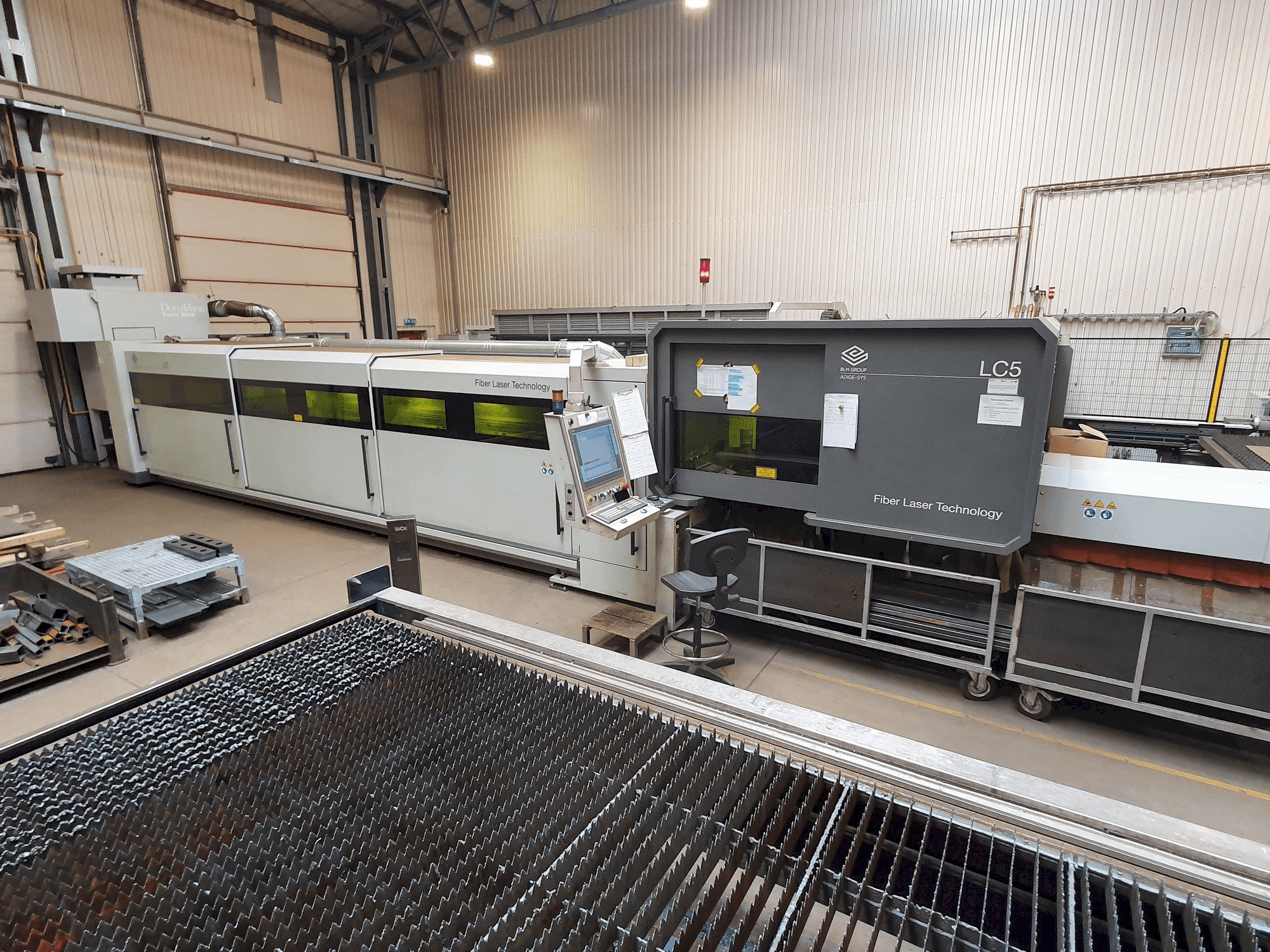 Mašīnas BLM ADIGE LC5 pretskats