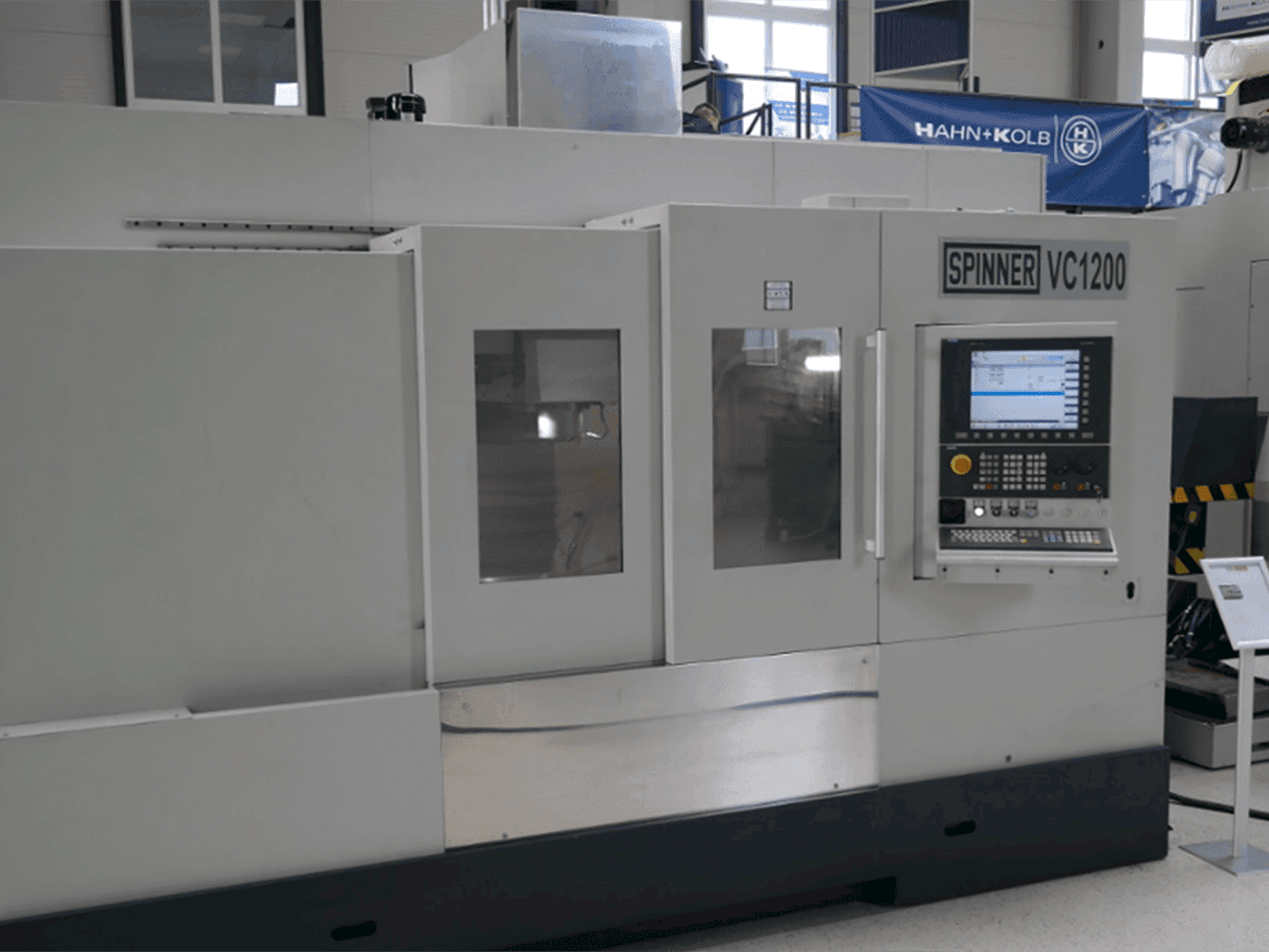 Mašīnas SPINNER VC 1200 pretskats