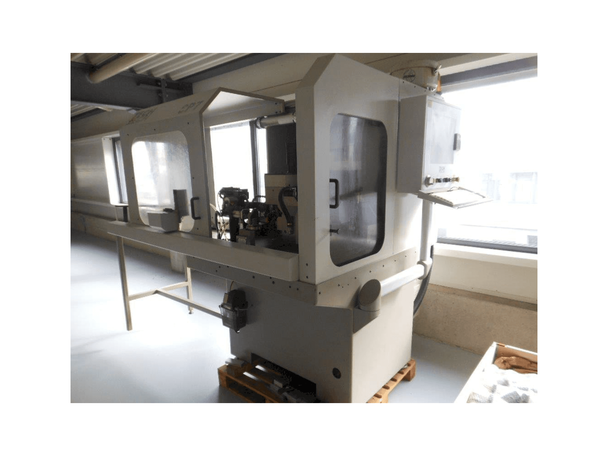 Mašīnas STARTECH SP7 pretskats