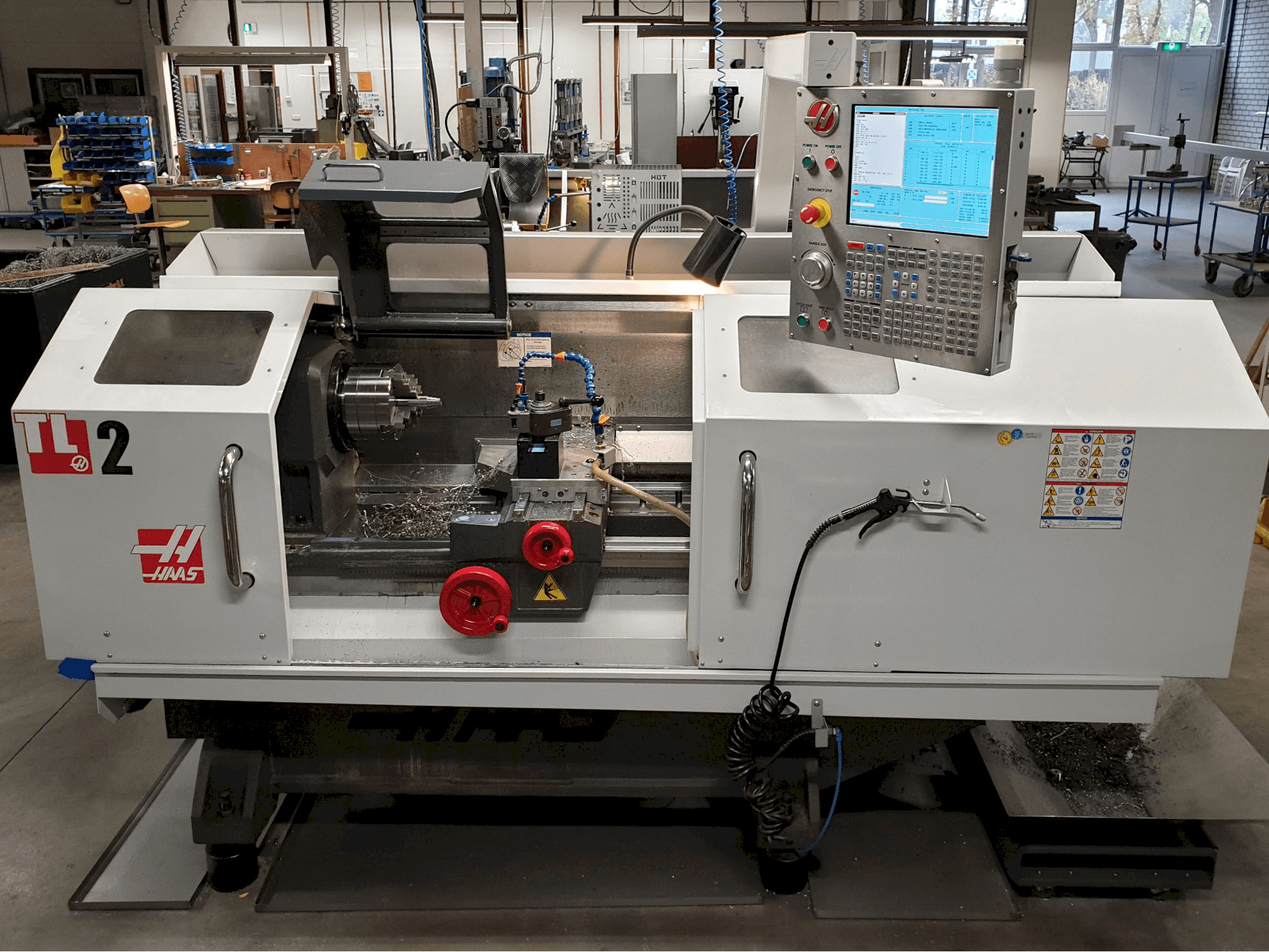 Mašīnas HAAS TL-2 pretskats